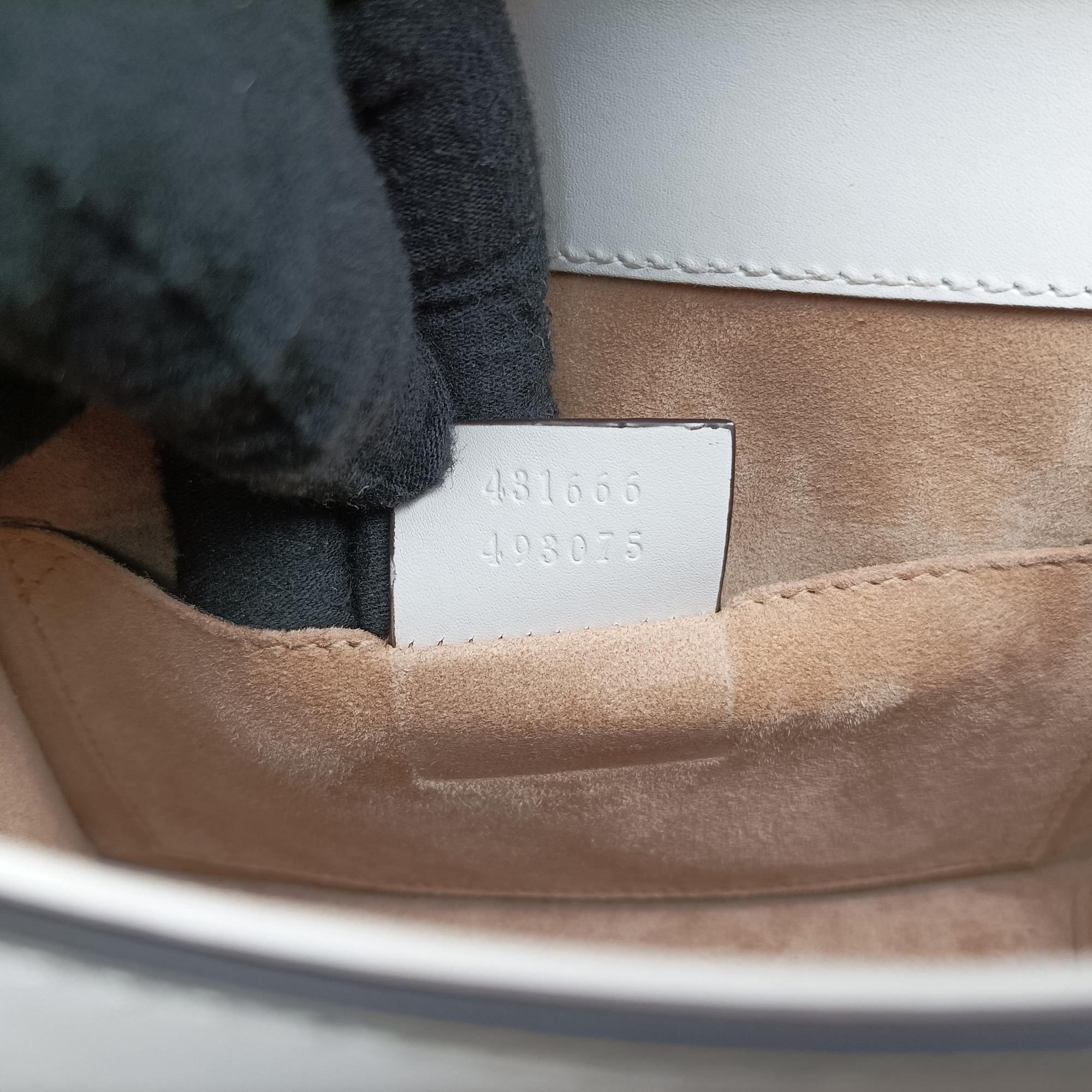 Secondhand Gucci Sylvie Ivory×navy×red Leather 431666 shoulderbag | stylenewstar