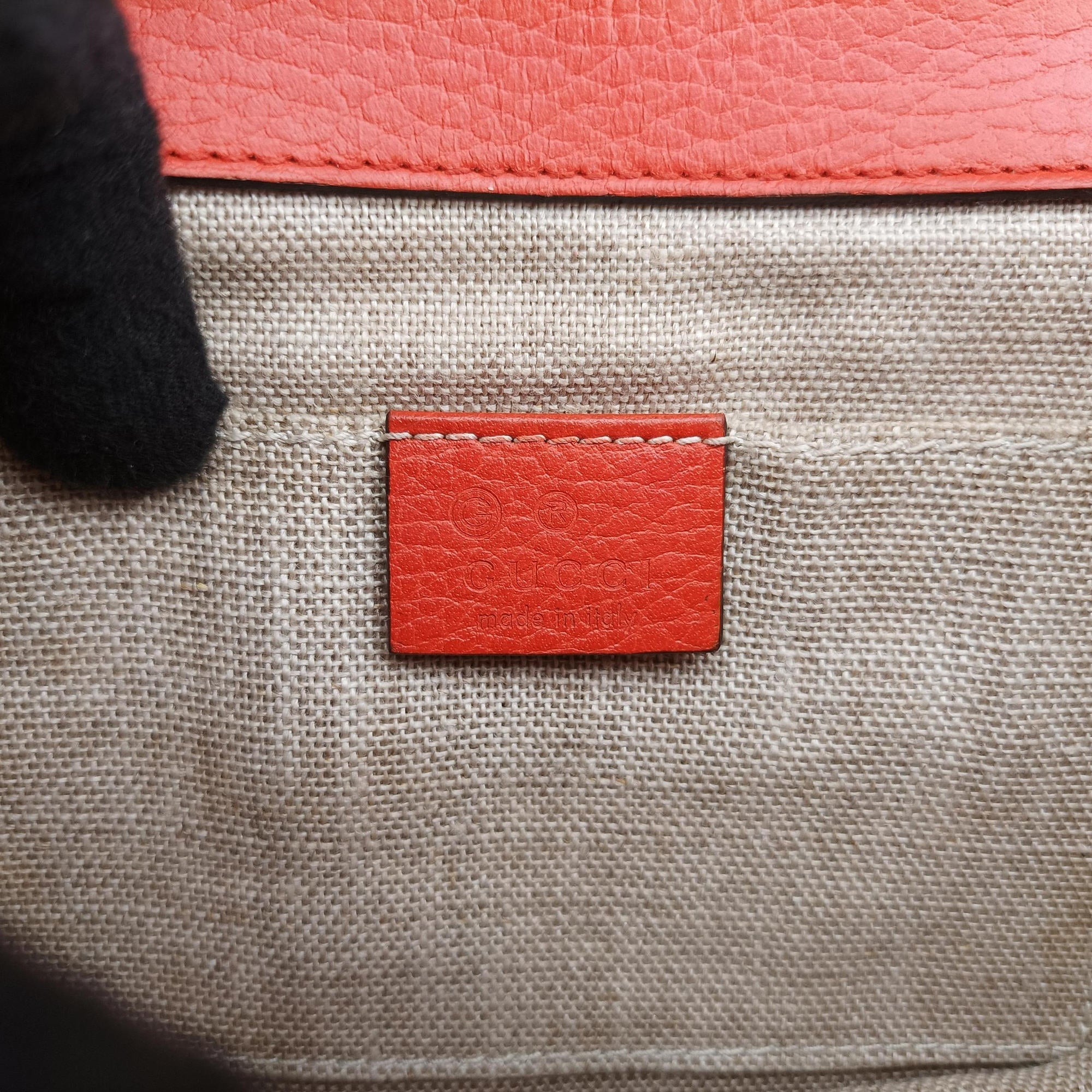 Pre-owned Gucci Interlocking G Orange Leather 510304 shoulderbag | stylenewstar