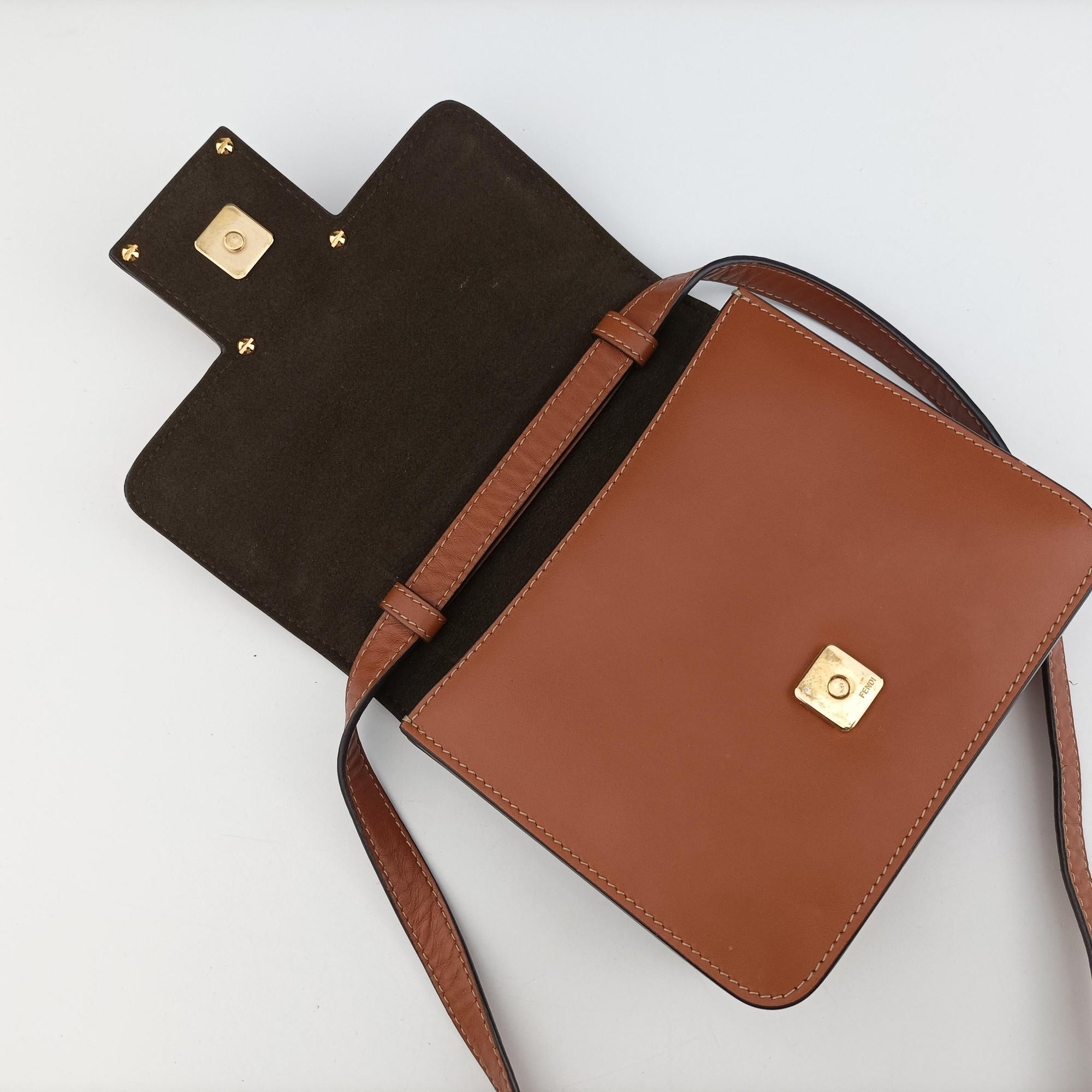Vintage Fendi Fab Brown Leather 8BT317 shoulderbag | stylenewstar