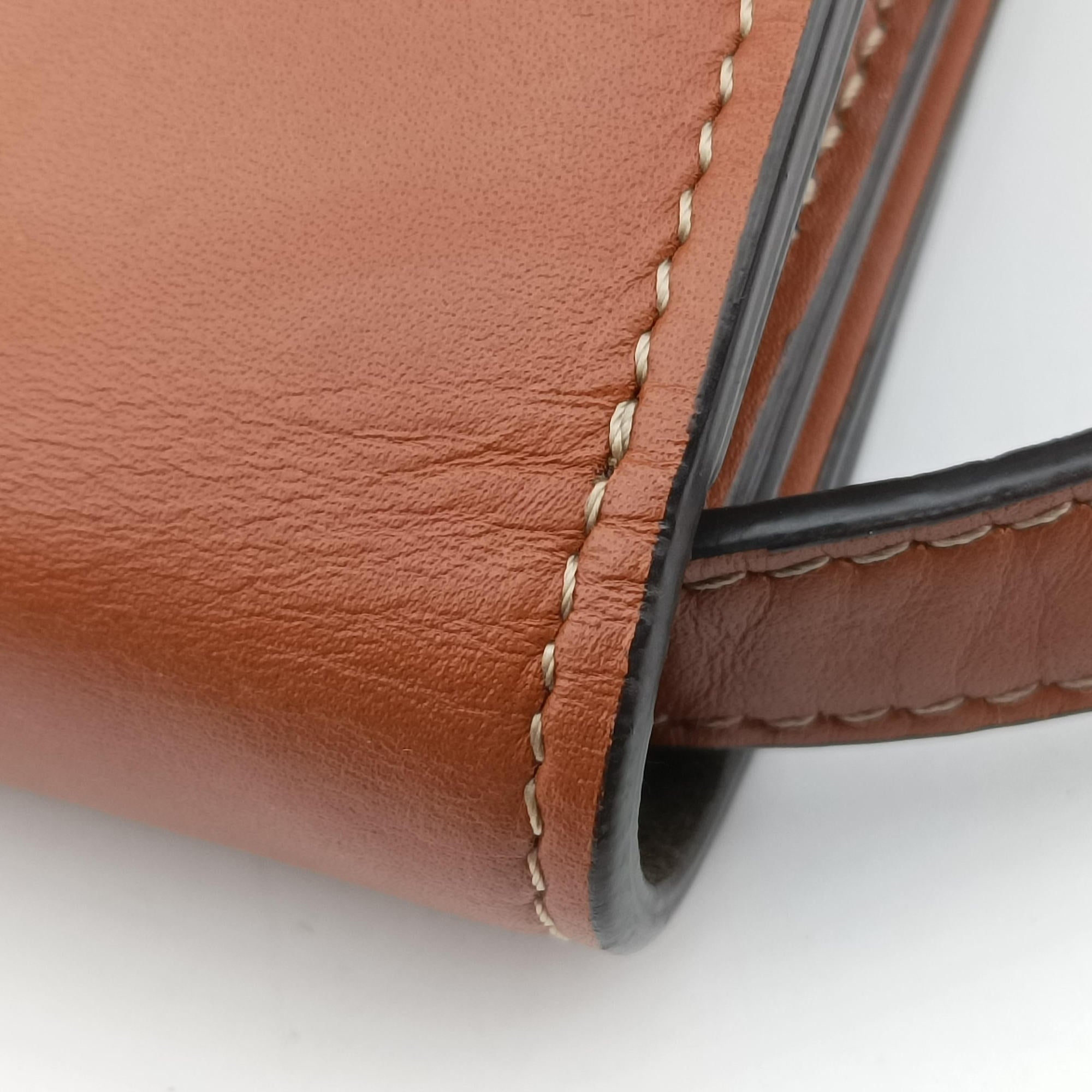Vintage Fendi Fab Brown Leather 8BT317 shoulderbag | stylenewstar