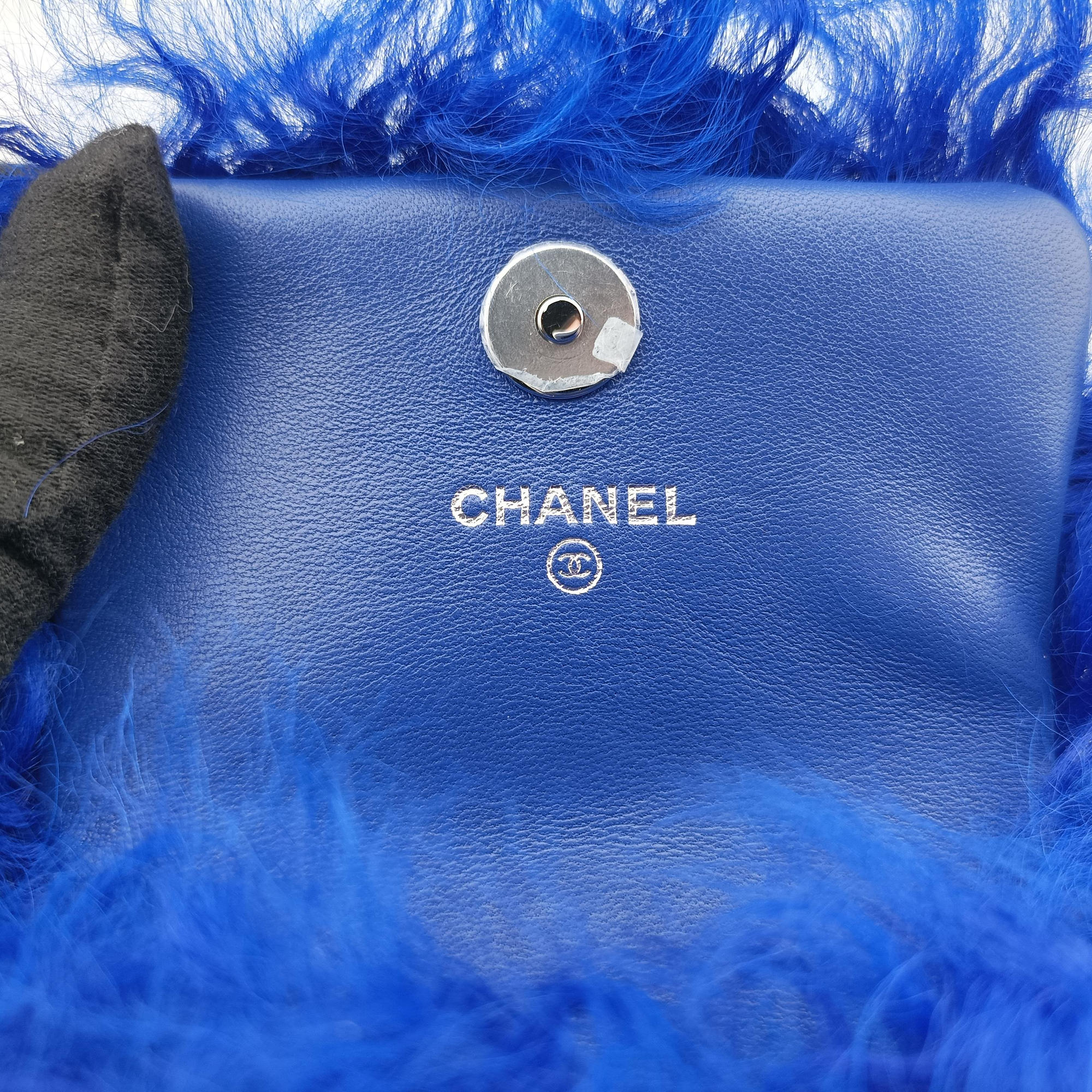 Pre-owned Chanel Shearling CC Hook Card Holder Blue wool AP2397 handbag | stylenewstar