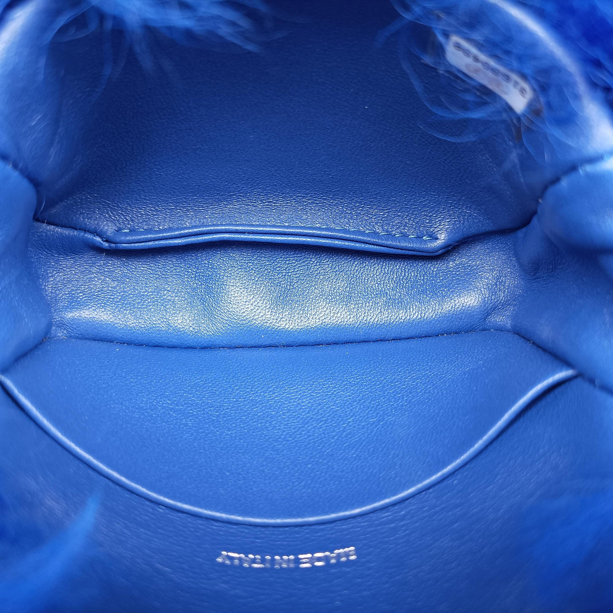 Pre-owned Chanel Shearling CC Hook Card Holder Blue wool AP2397 handbag | stylenewstar
