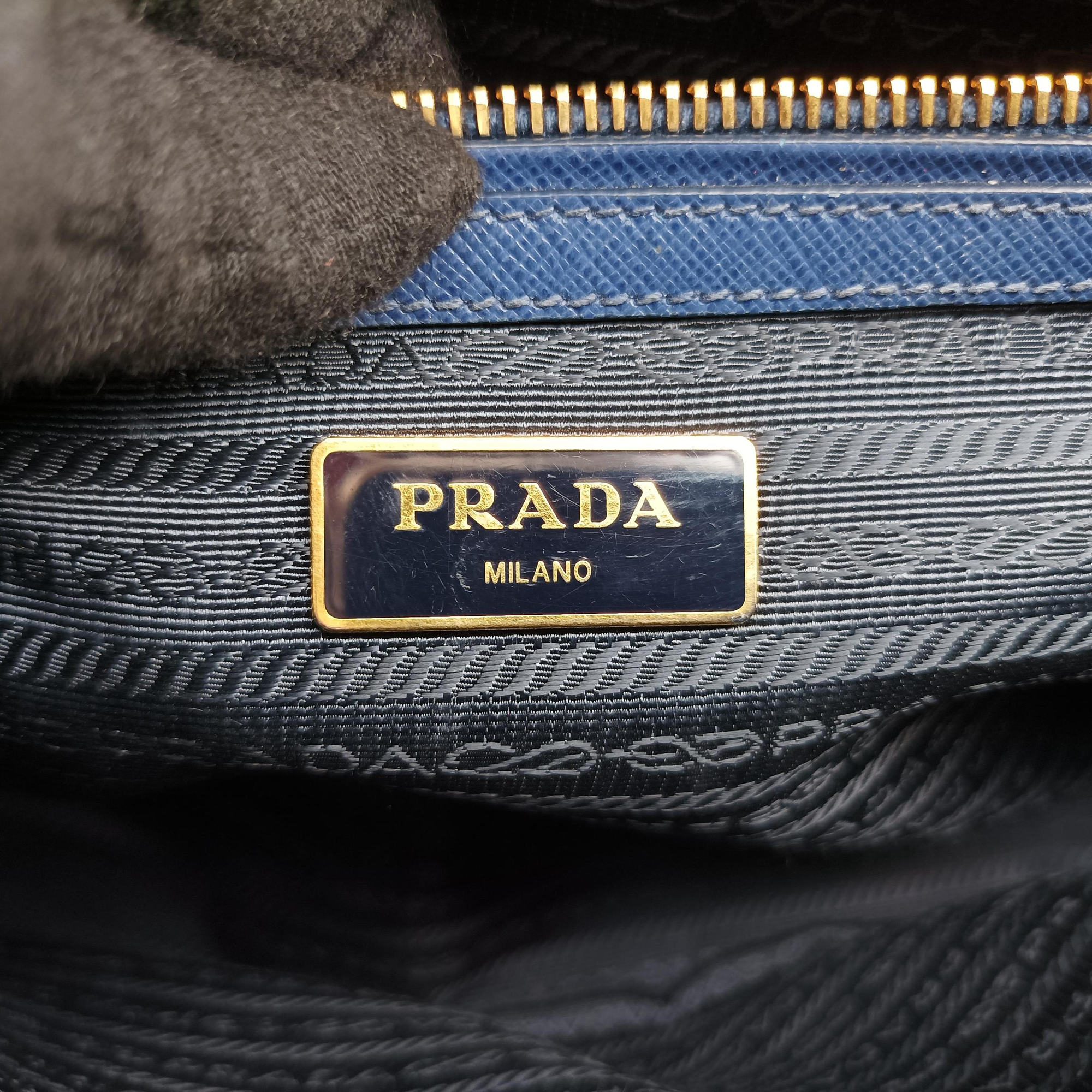Pre-owned Prada Galleria Blue SAFFIANO Leather BN2274 handbag | stylenewstar