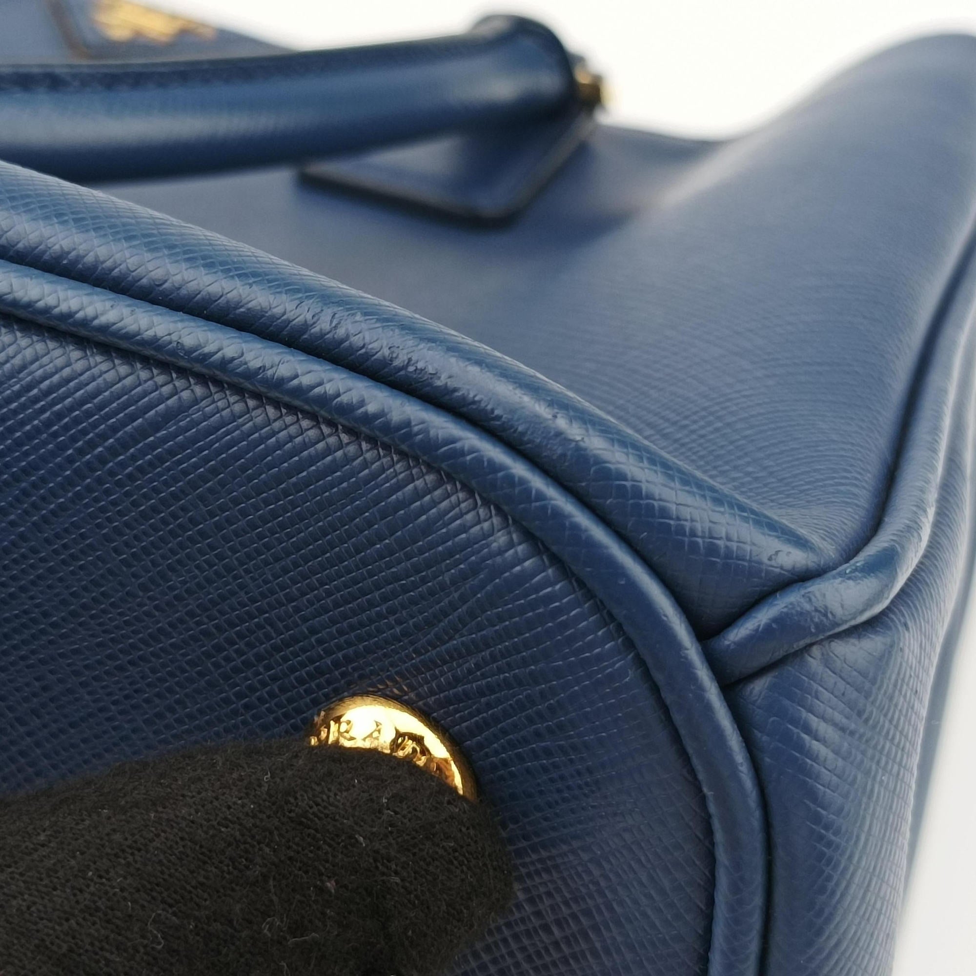 Pre-owned Prada Galleria Blue SAFFIANO Leather BN2274 handbag | stylenewstar