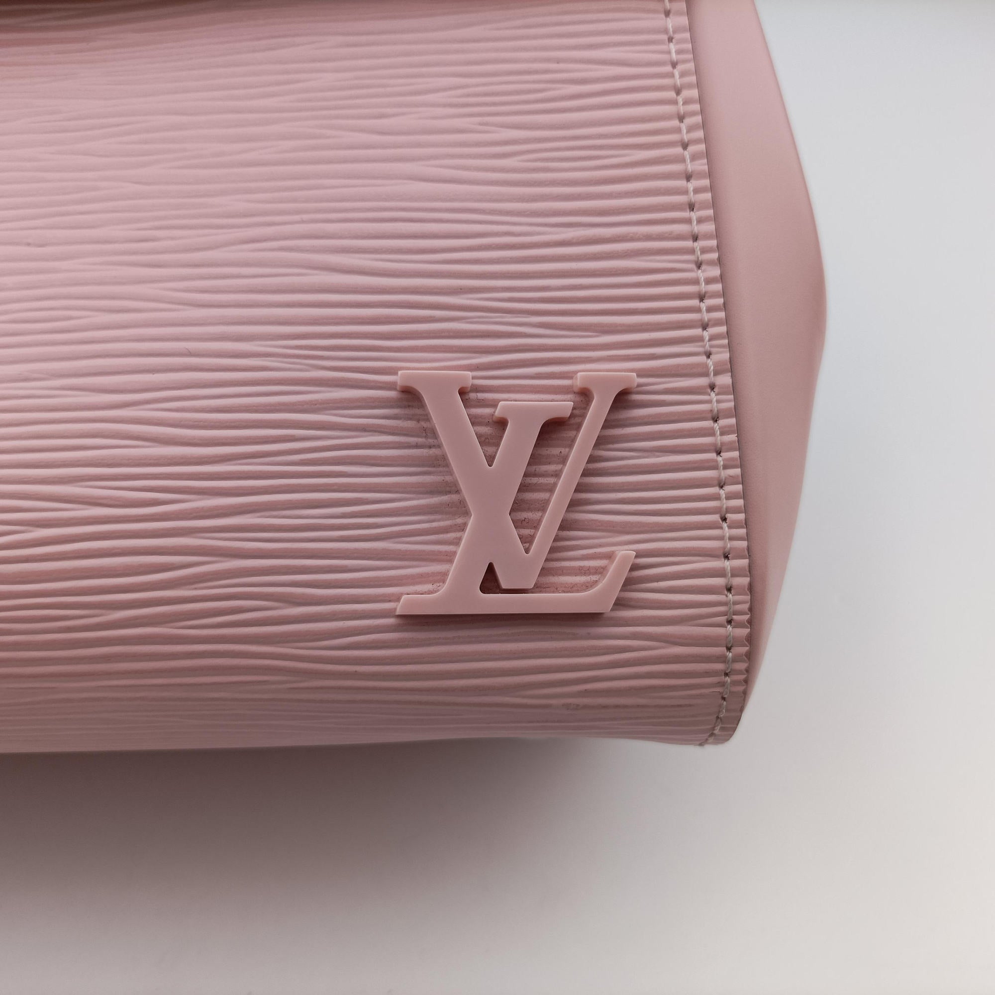 Pre-owned Louis Vuitton Cluny BB ROSE BALLERINE Epi M41338 handbag | stylenewstar