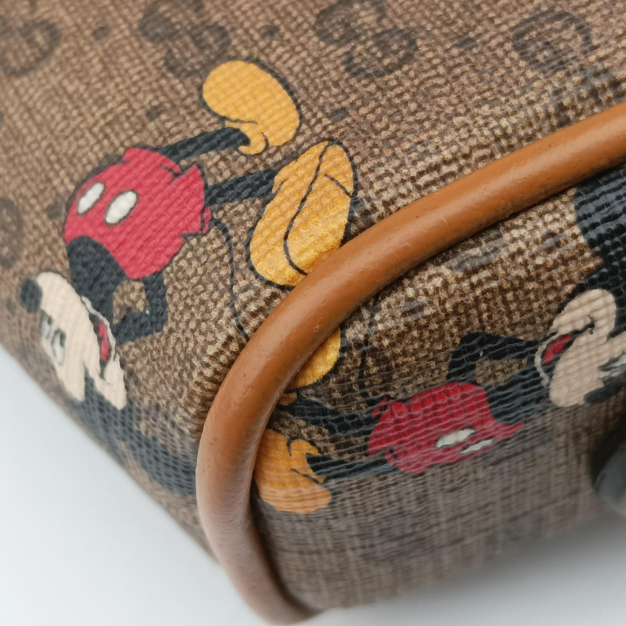 Pre-owned Gucci Mickey Mouse Disney collaboration Brown×Multicolour PVC coated canvas×leather 602536 shoulderbag | stylenewstar