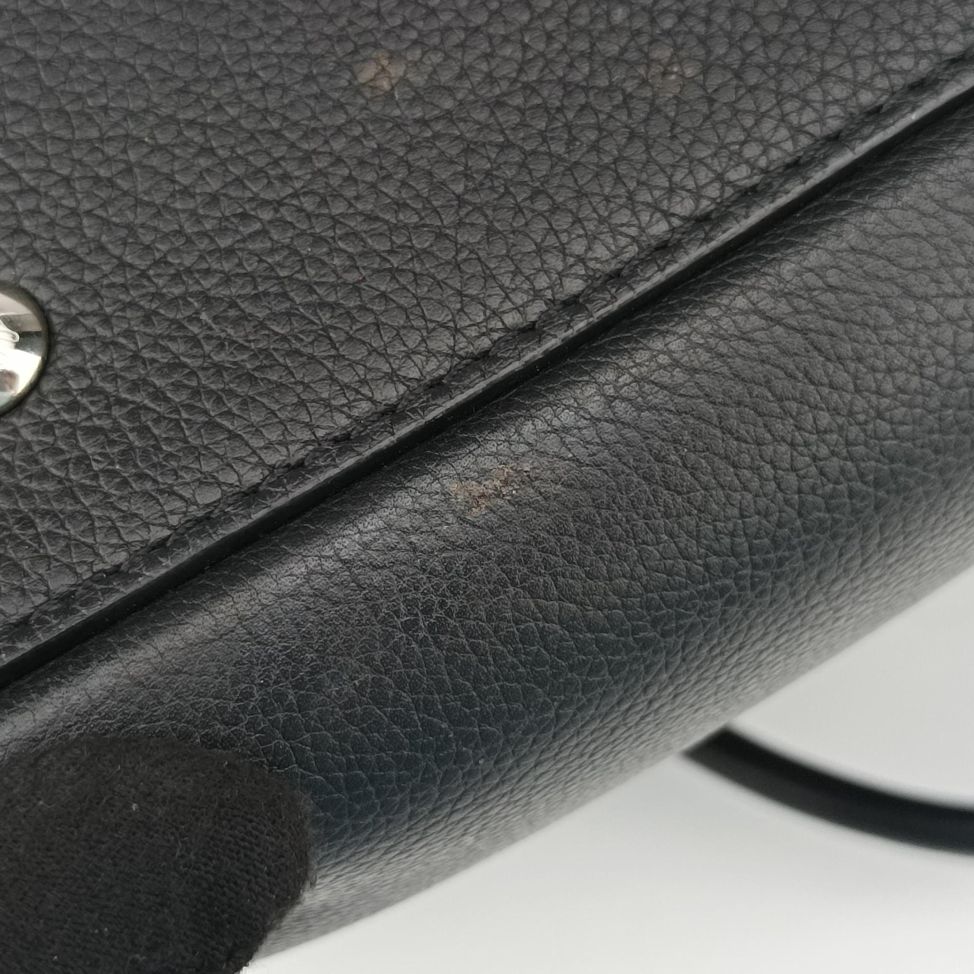Pre-owned Louis Vuitton Lockme Day 	Noir Grained Calf Leather M53730 handbag | stylenewstar