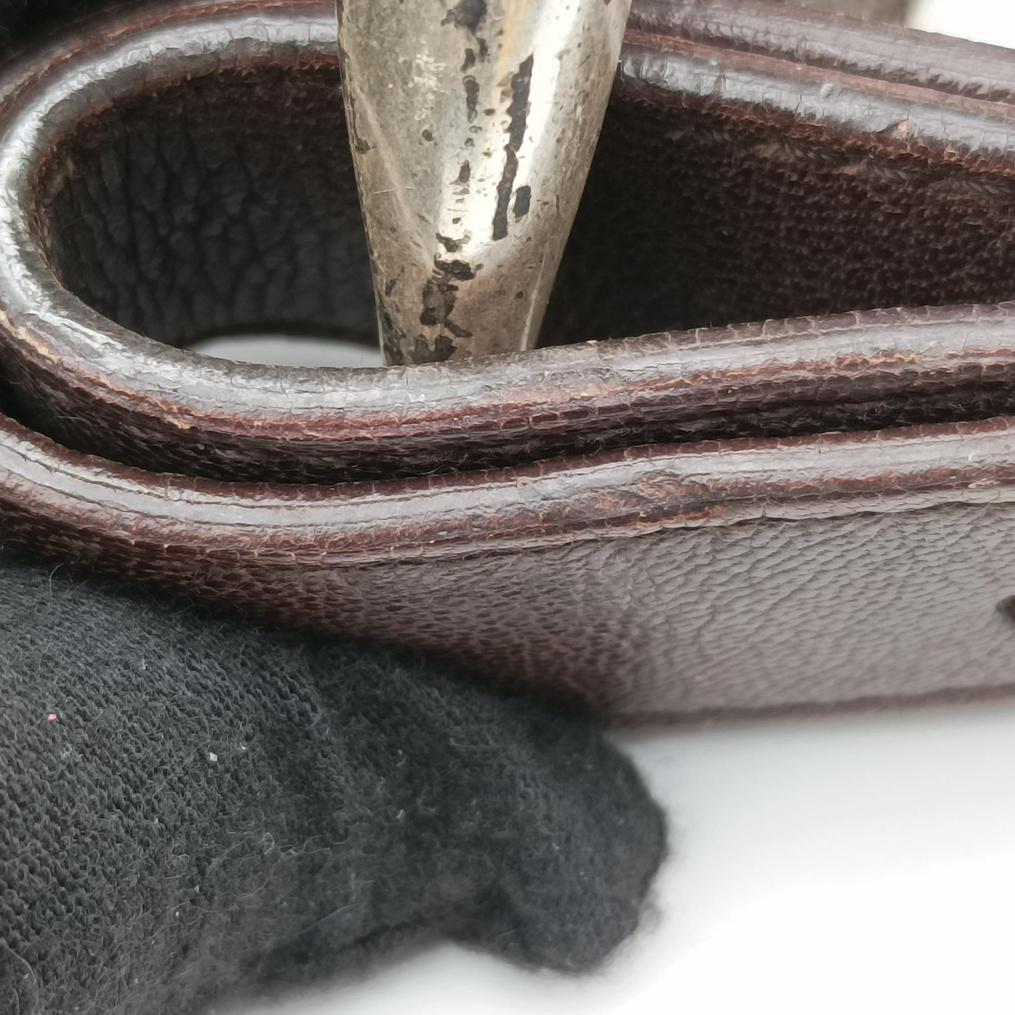 Pre-owned Yves Saint Laurent Mombasa Brown suede 112878 handbag | stylenewstar