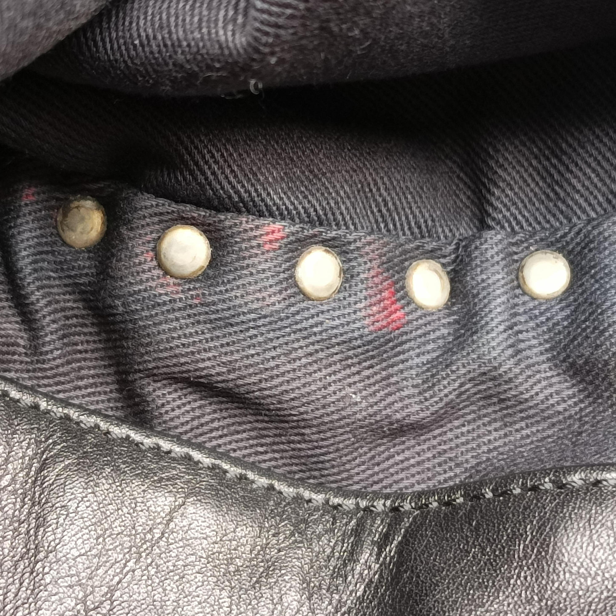 Pre-owned Valentino Rockstud Black Leather  shoulderbag | stylenewstar