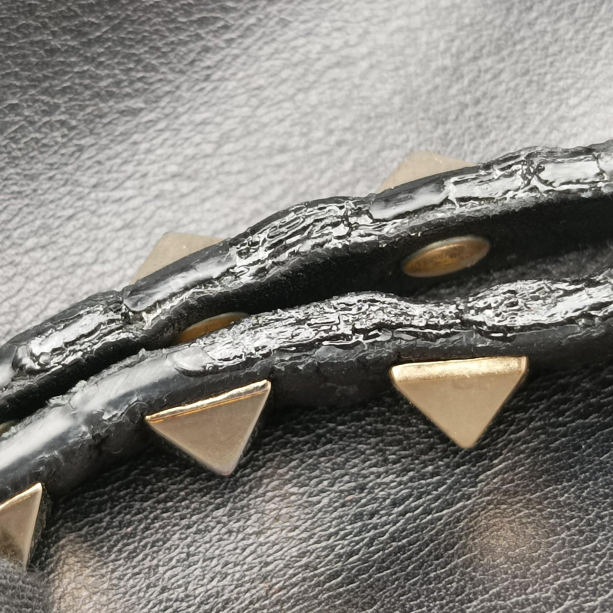 Pre-owned Valentino Rockstud Black Leather  shoulderbag | stylenewstar