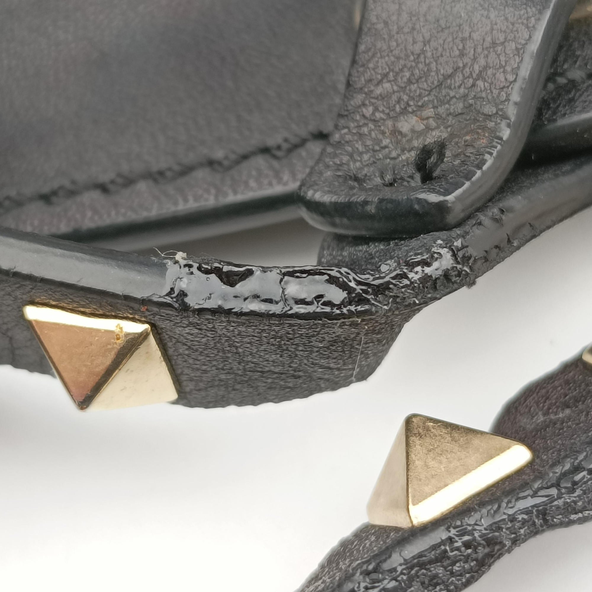 Pre-owned Valentino Rockstud Black Leather  shoulderbag | stylenewstar