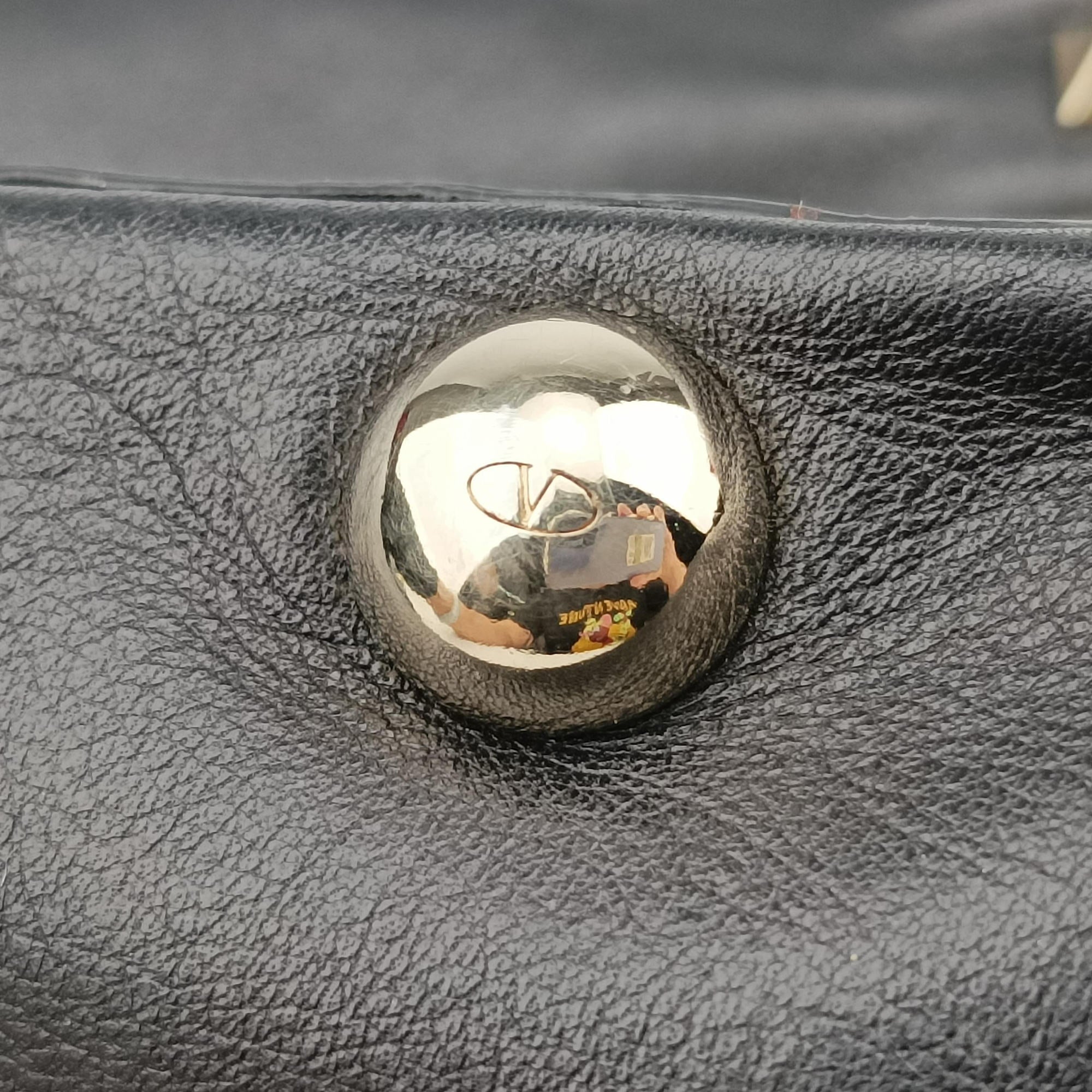 Pre-owned Valentino Rockstud Black Leather  shoulderbag | stylenewstar