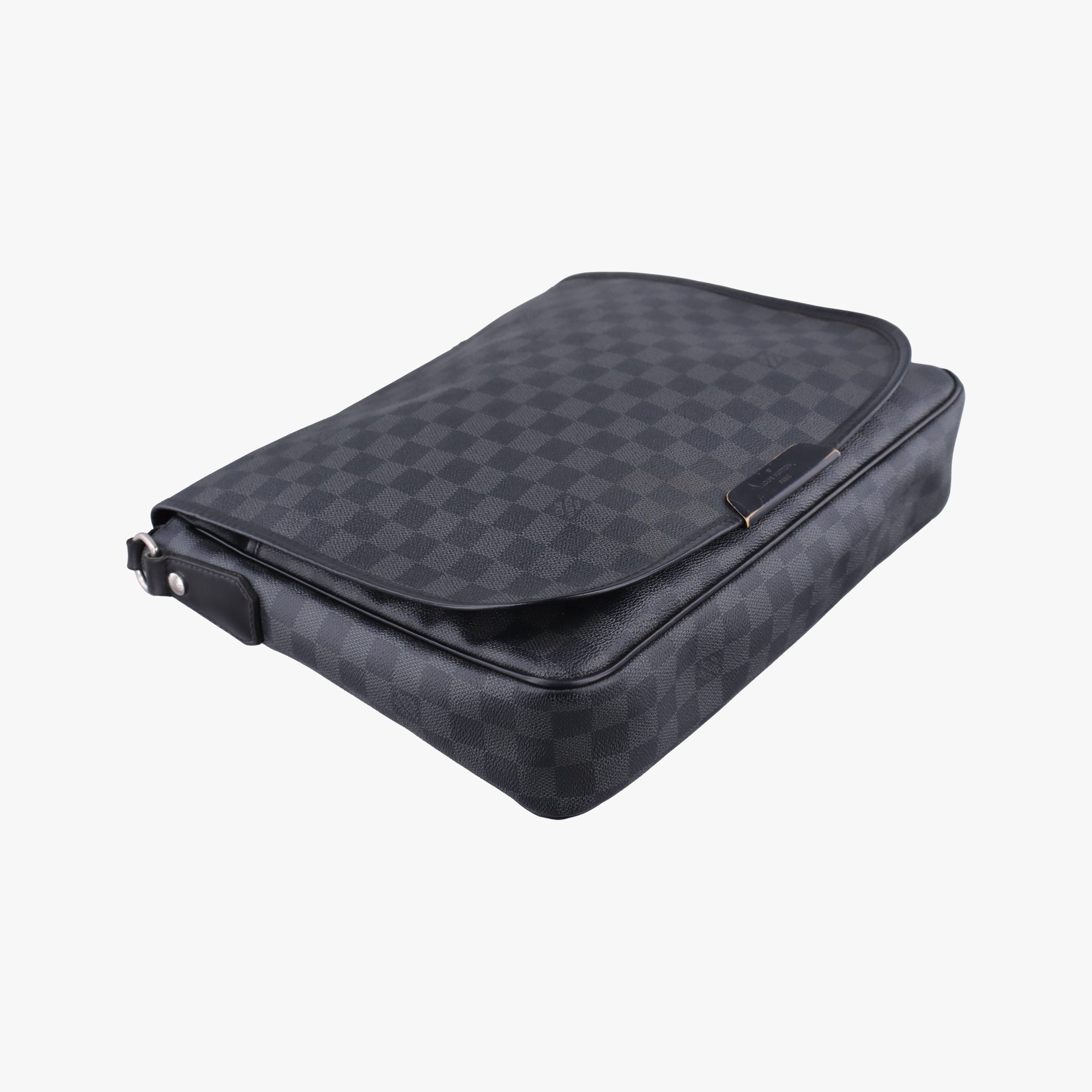 Pre-owned Louis Vuitton DANIEL MM Noir Damier GRAPHITE N58029 shoulderbag | stylenewstar