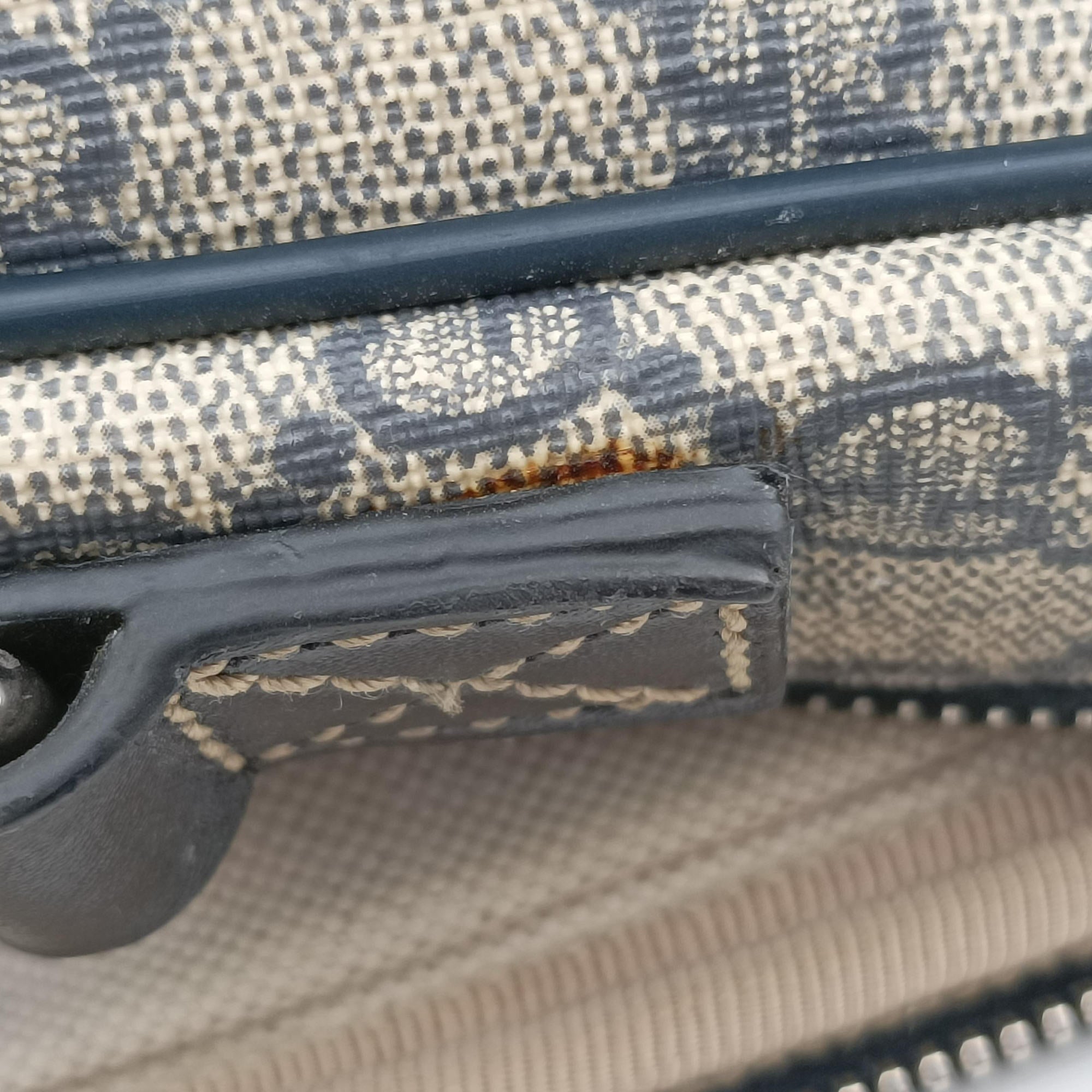 Vintage Gucci GG Supreme Briefcase Business Beige×Navy PVC coated canvas×Leather 223667 handbag | stylenewstar