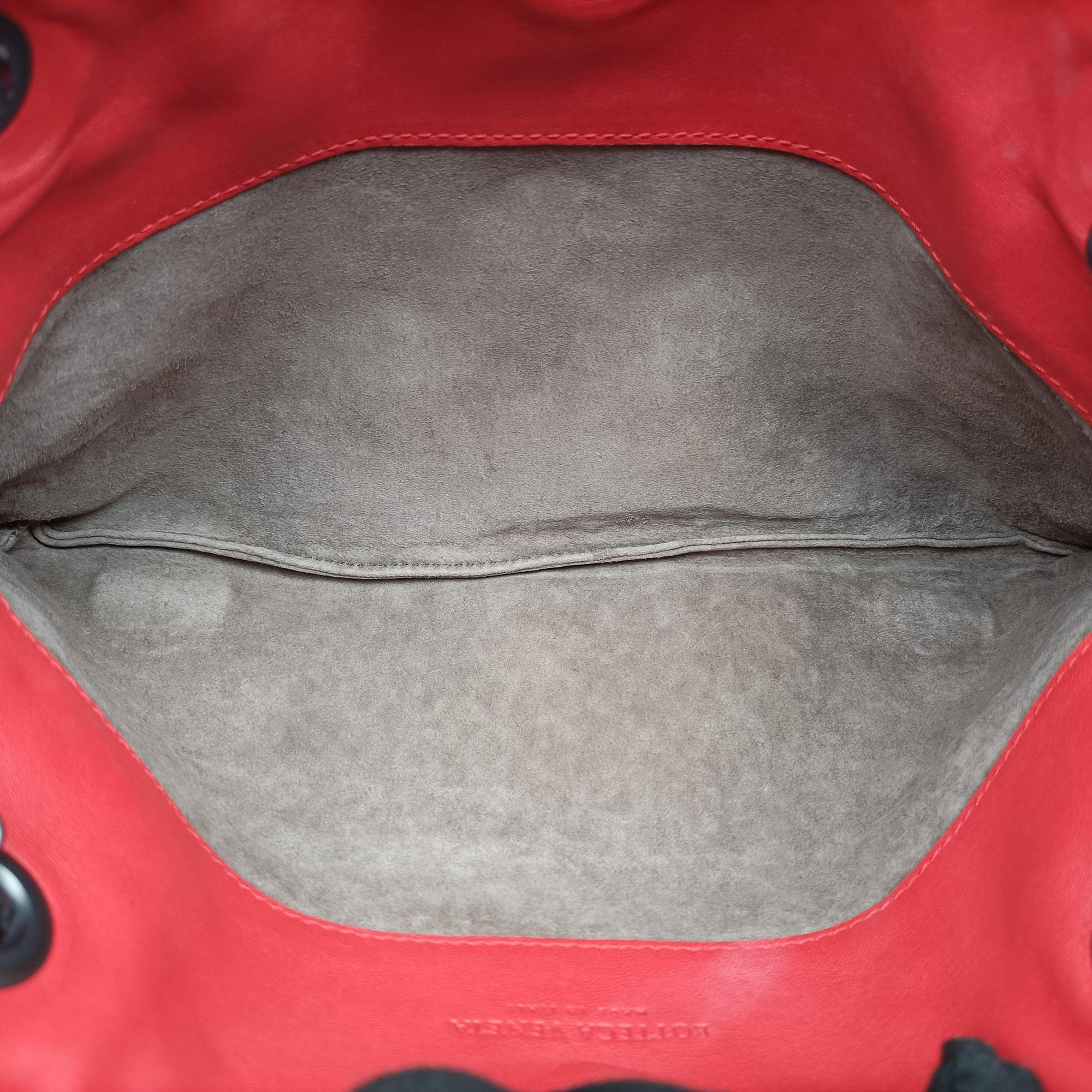 Vintage Bottega Veneta Duo Intrecciato Red lambskin  shoulderbag | stylenewstar