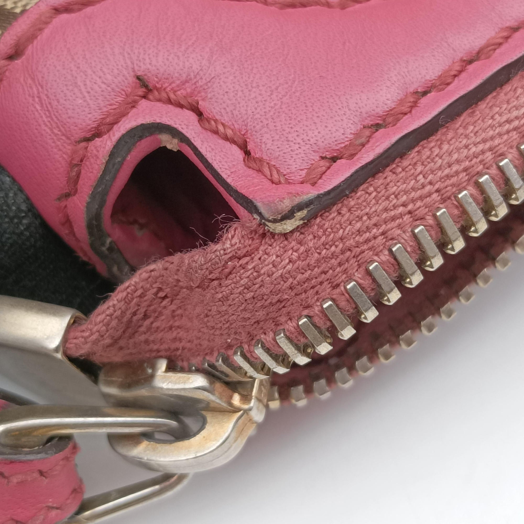 Pre-owned Gucci Sukey Beige × Pink canvas×leather 247902 shoulderbag | stylenewstar