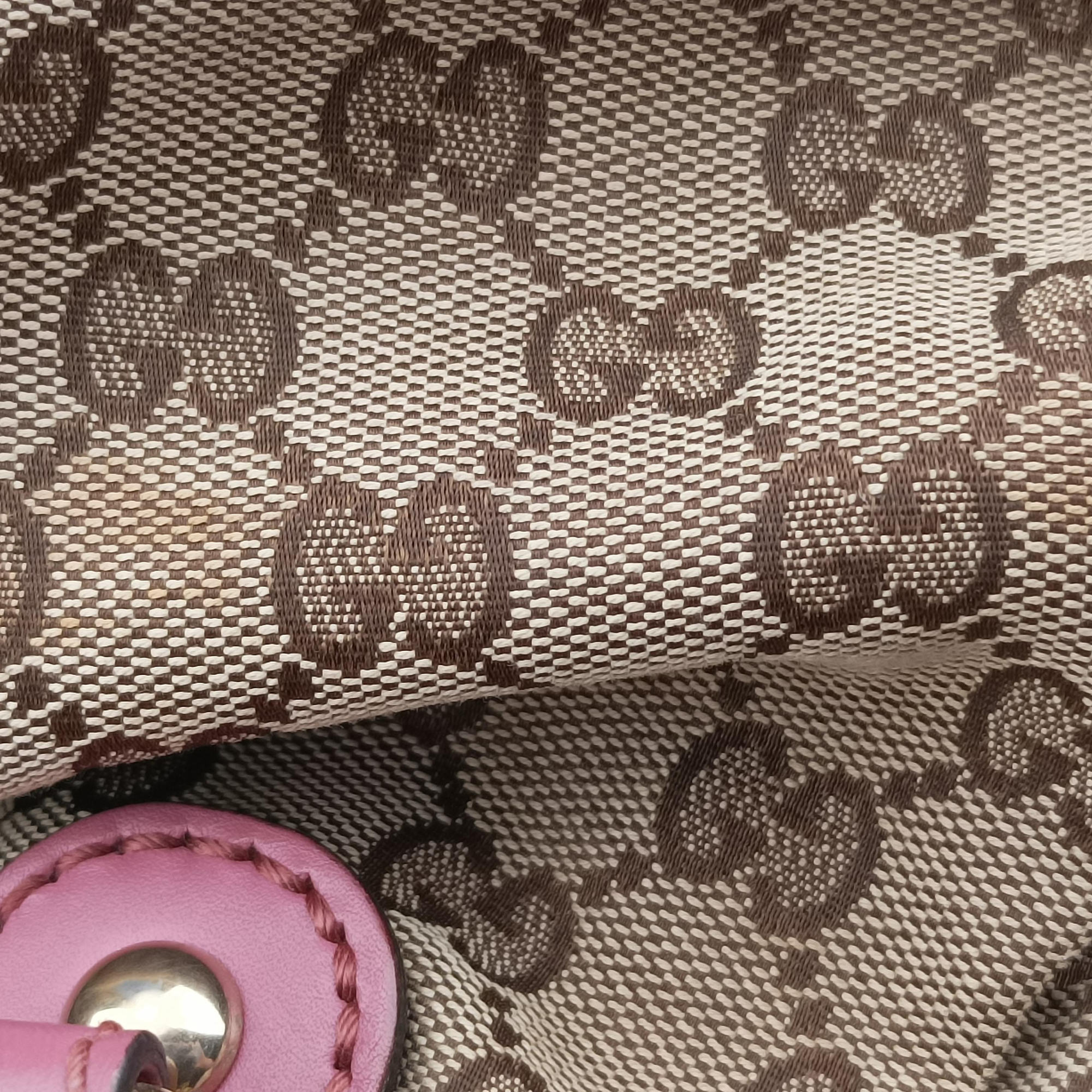 Pre-owned Gucci Sukey Beige × Pink canvas×leather 247902 shoulderbag | stylenewstar