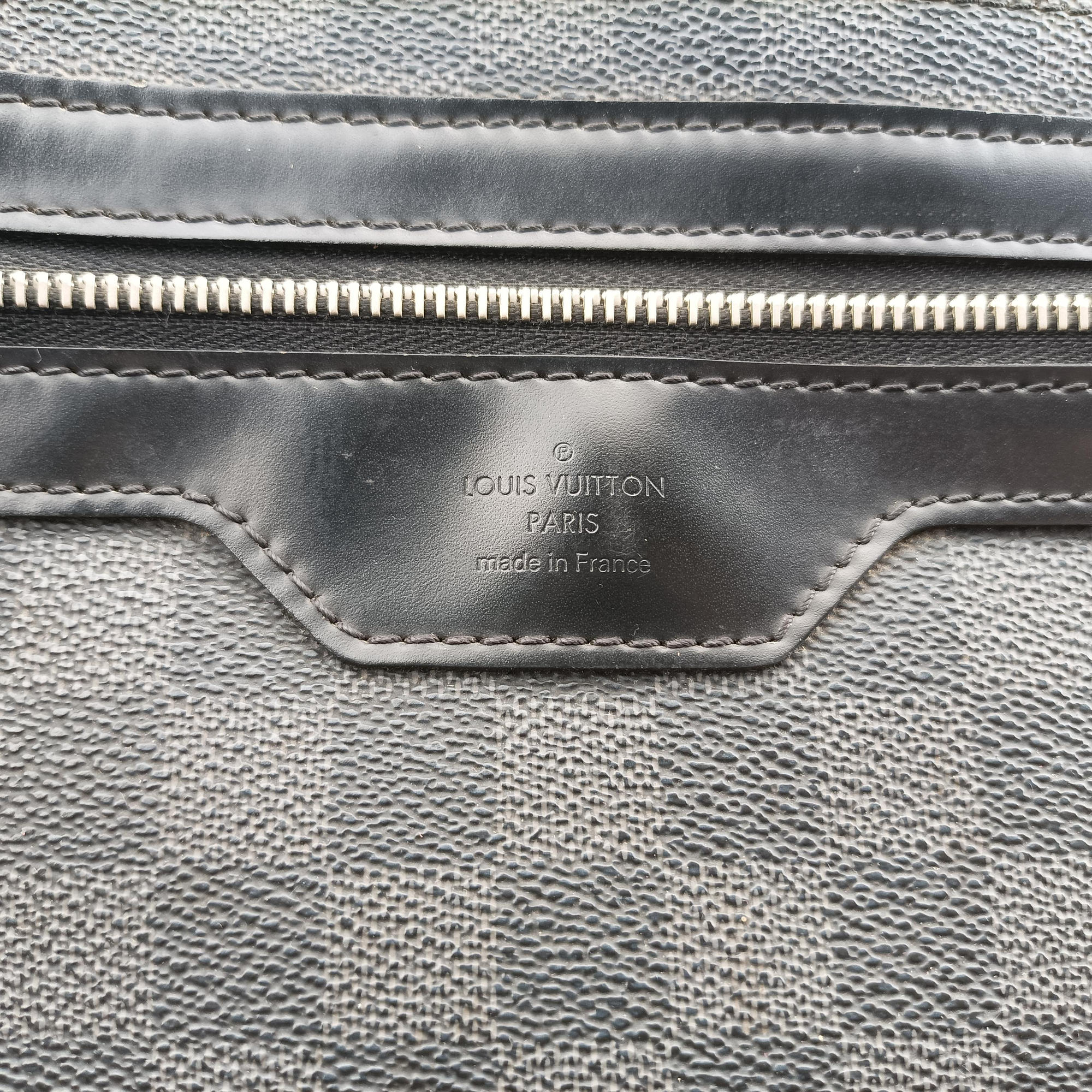 Secondhand Louis Vuitton DANIEL MM Noir Damier Graphite N58029 shoulderbag | stylenewstar