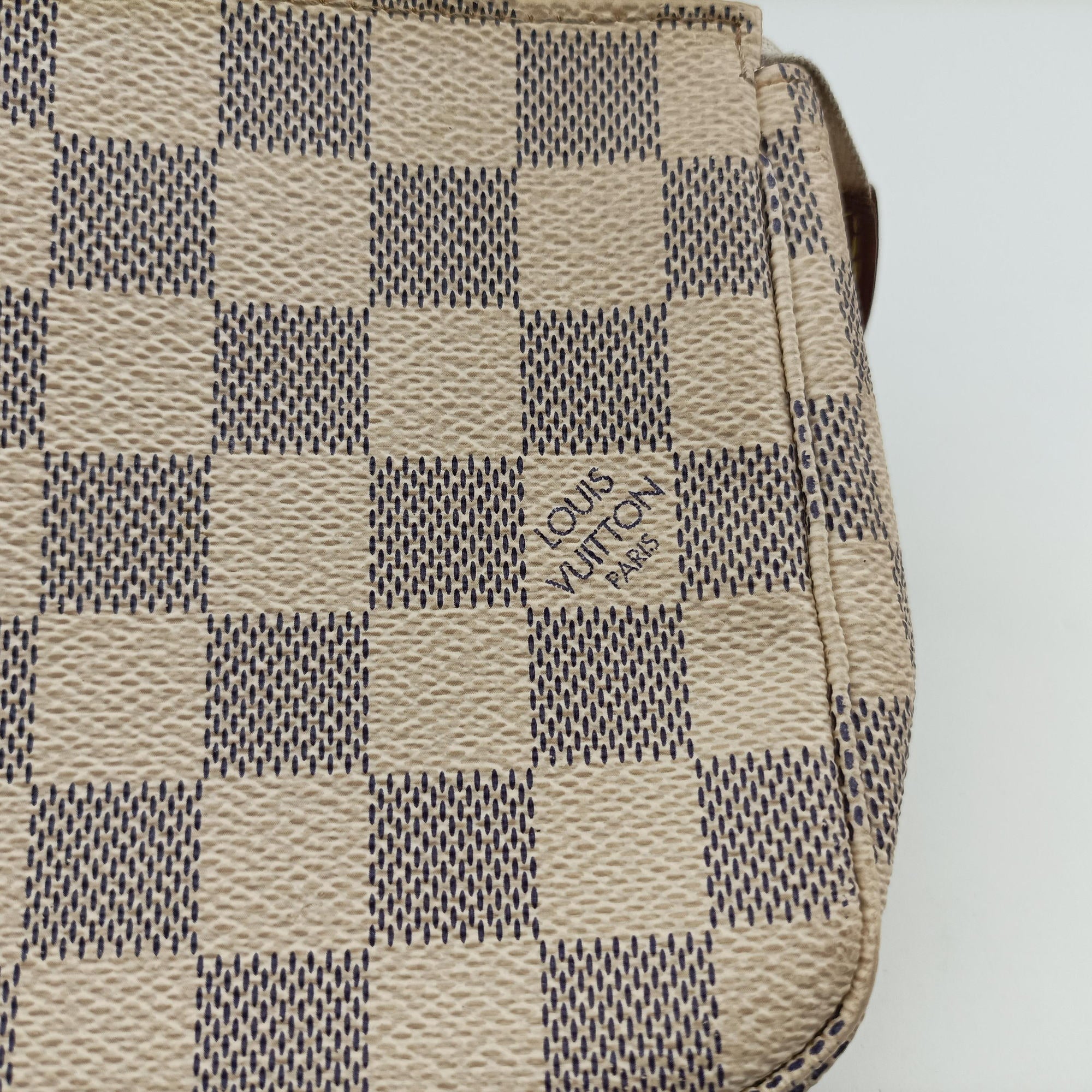Pre-owned Louis Vuitton Mini Pochette Accessoires Azur Damier Canvas N58010 handbag | stylenewstar