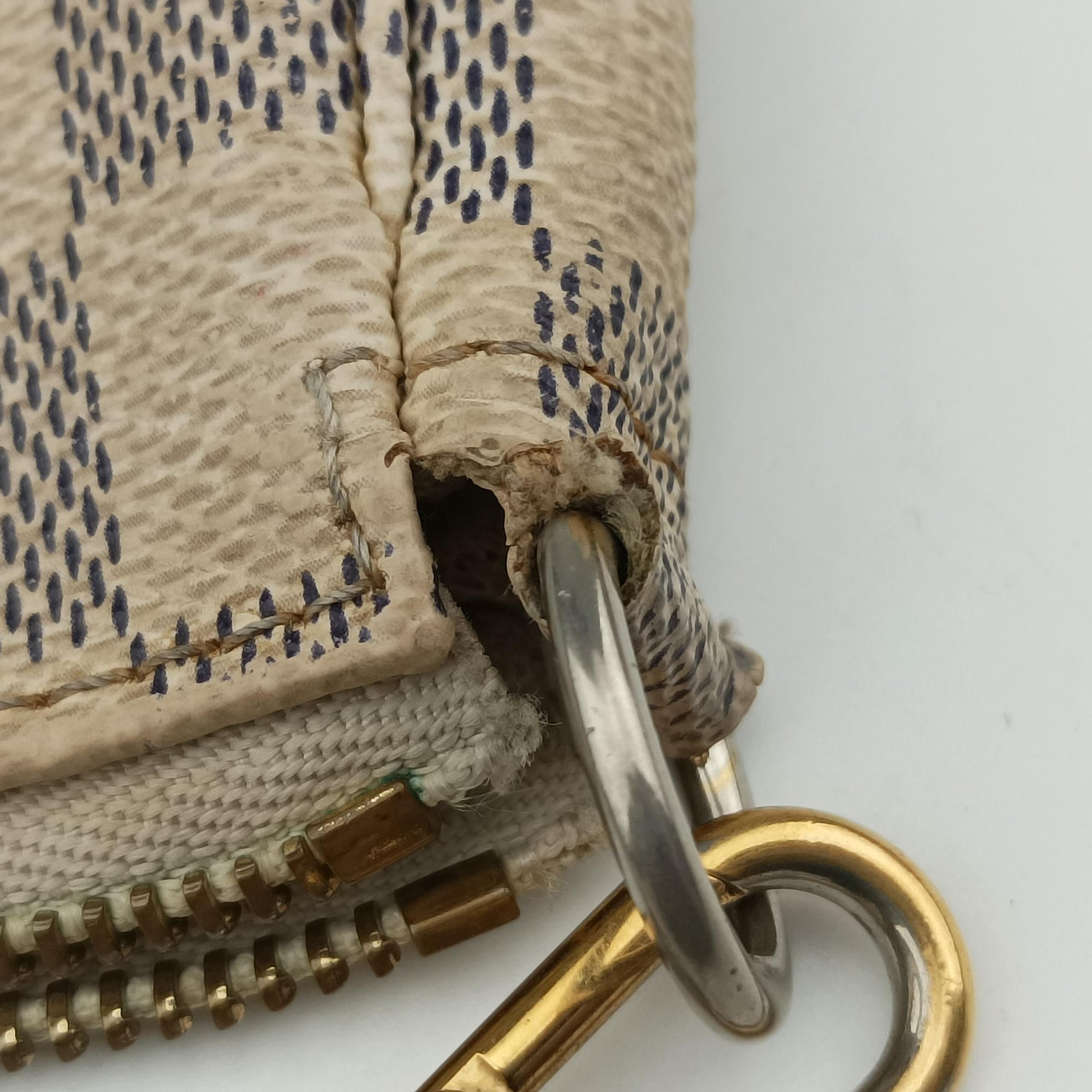 Pre-owned Louis Vuitton Mini Pochette Accessoires Azur Damier Canvas N58010 handbag | stylenewstar