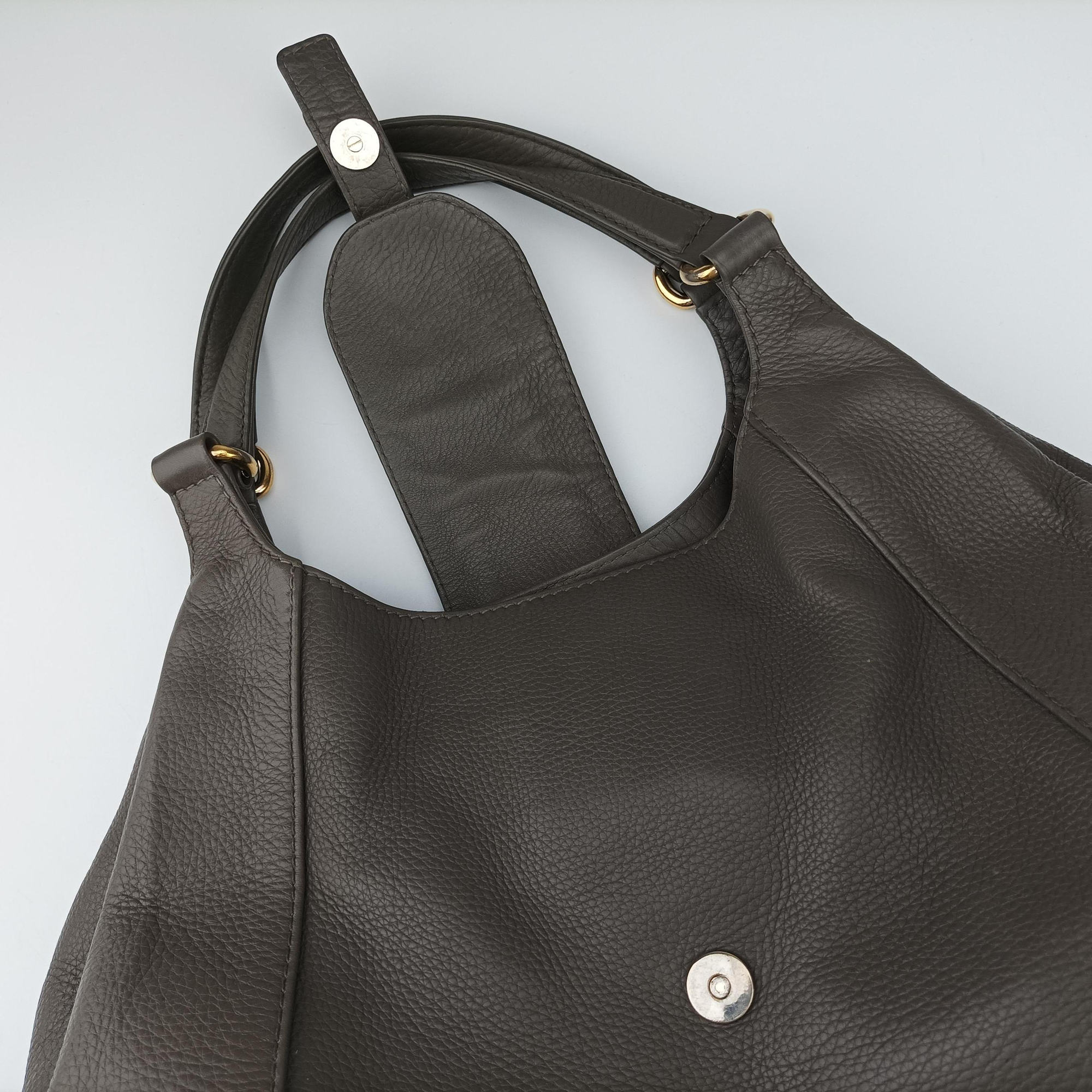 Pre-owned Gucci Greenwich Medium Grey Leather 268747 handbag | stylenewstar