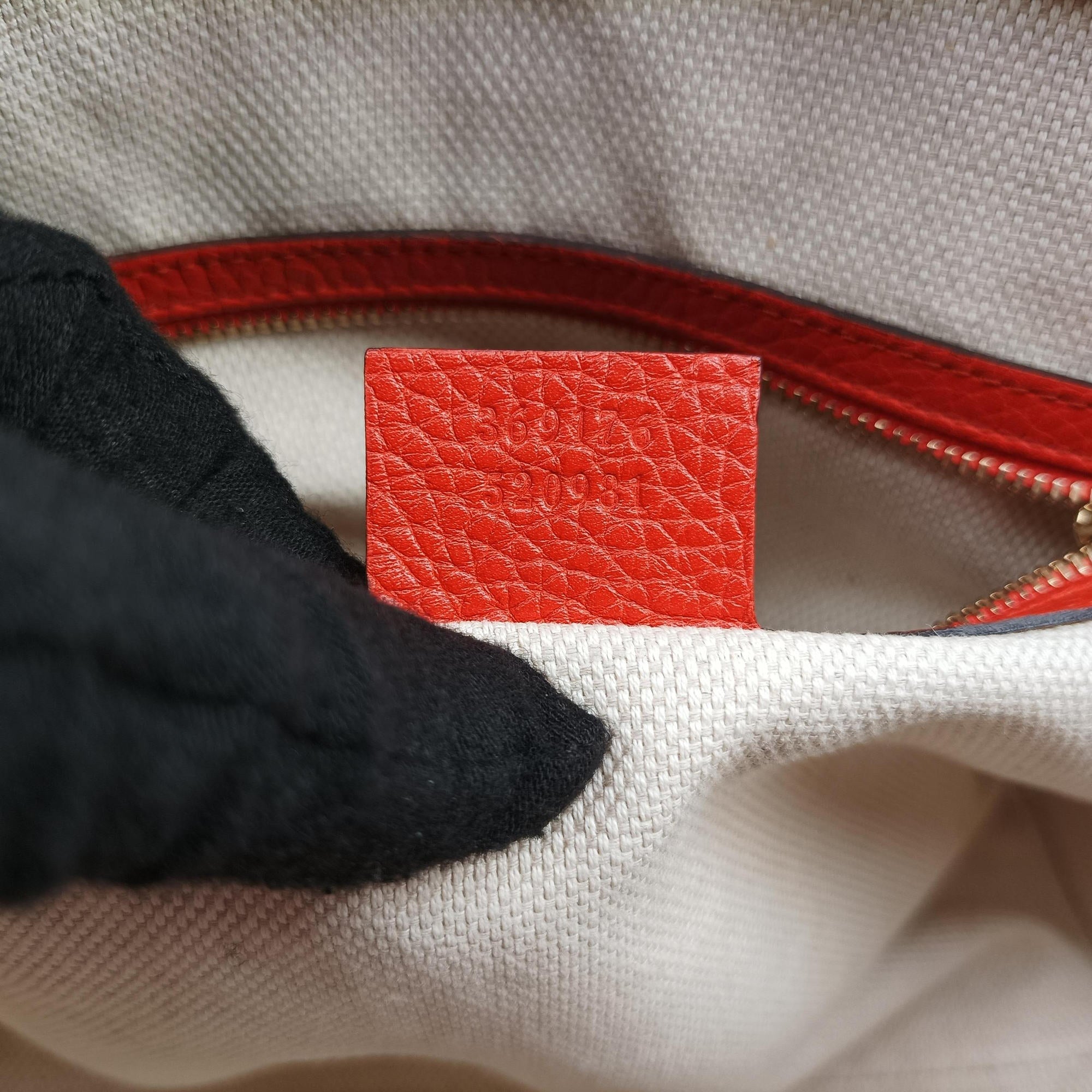 Pre-owned Gucci Soho Orange Leather 369176 shoulderbag | stylenewstar