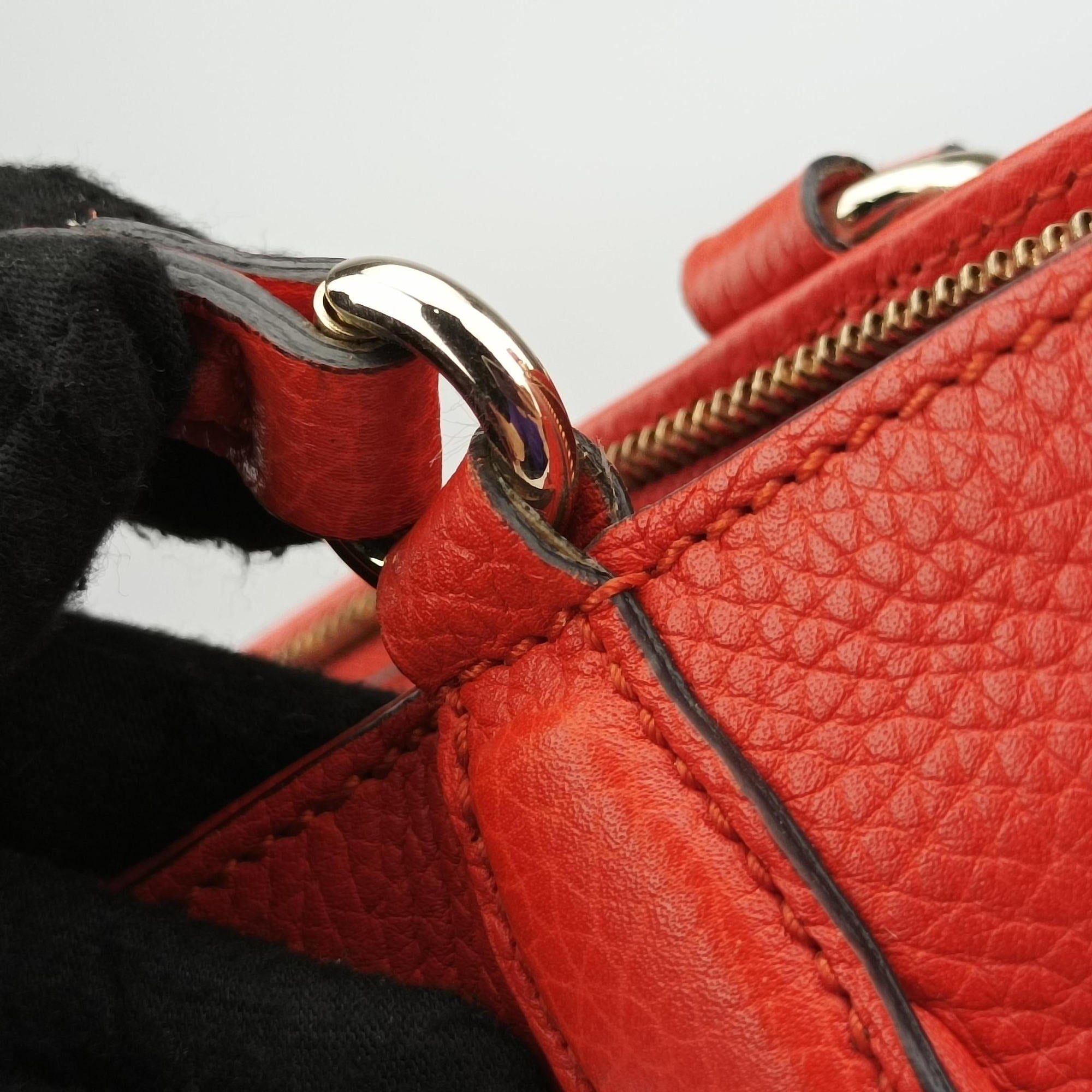 Pre-owned Gucci Soho Orange Leather 369176 shoulderbag | stylenewstar