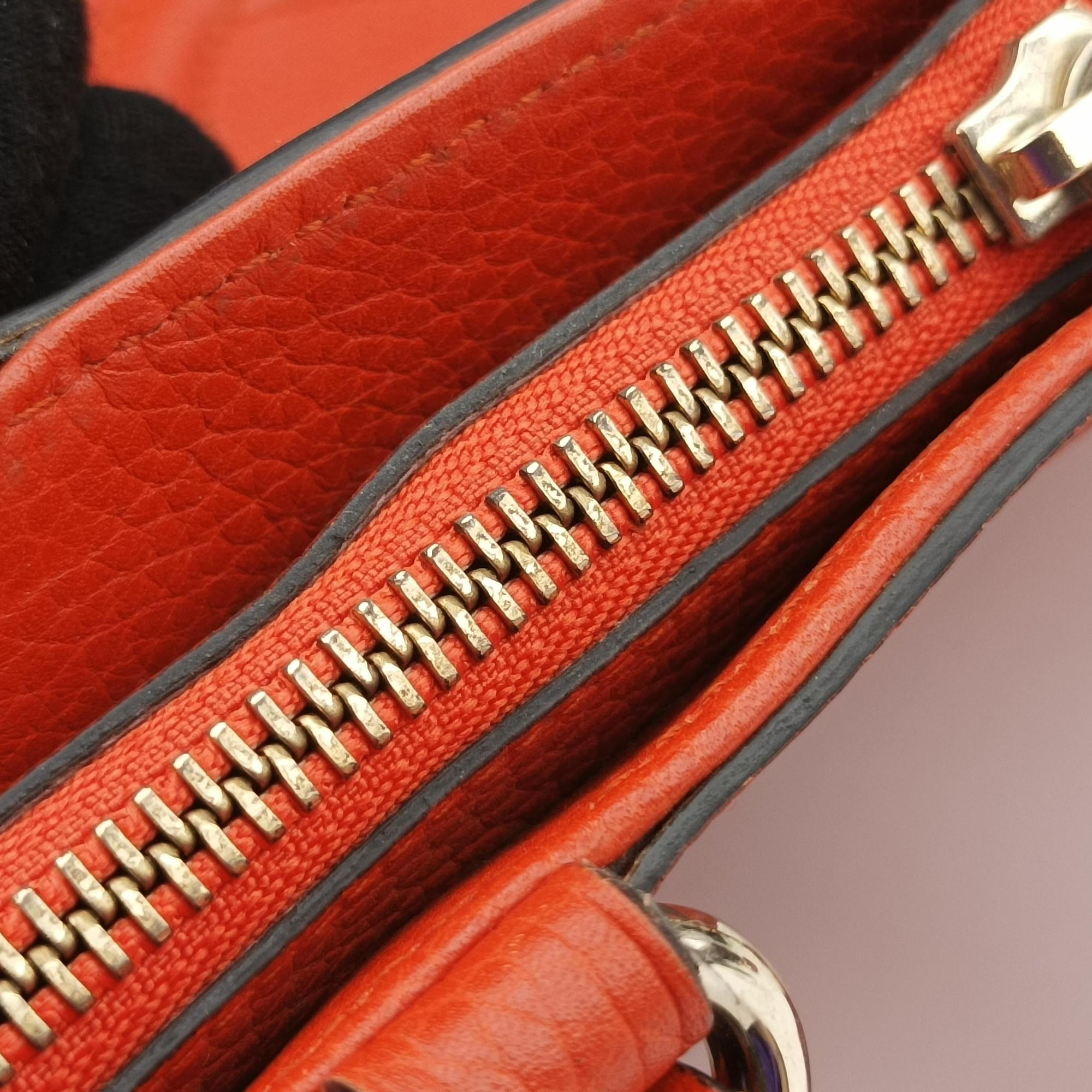 Pre-owned Gucci Soho Orange Leather 369176 shoulderbag | stylenewstar