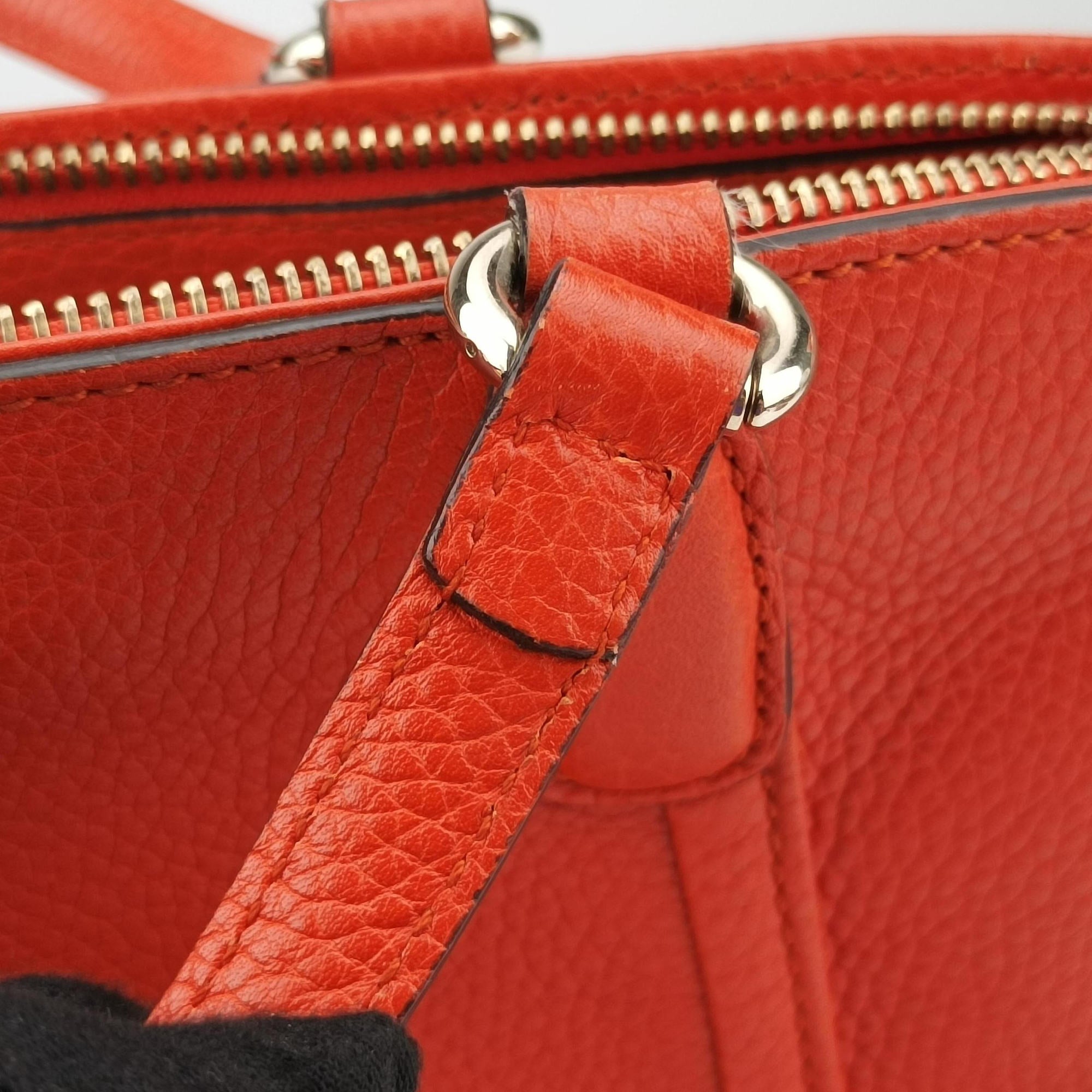 Pre-owned Gucci Soho Orange Leather 369176 shoulderbag | stylenewstar
