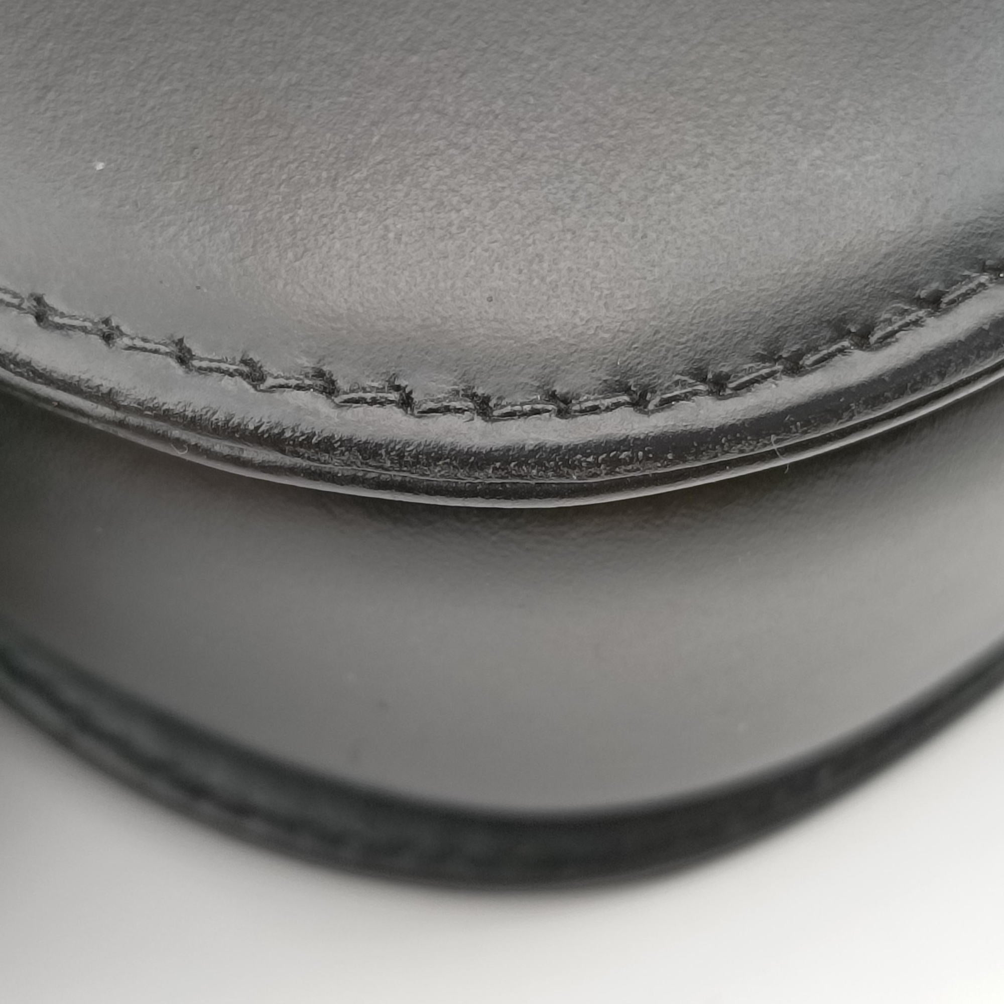 Vintage Gucci Bamboo Black Leather 000 46 handbag | stylenewstar