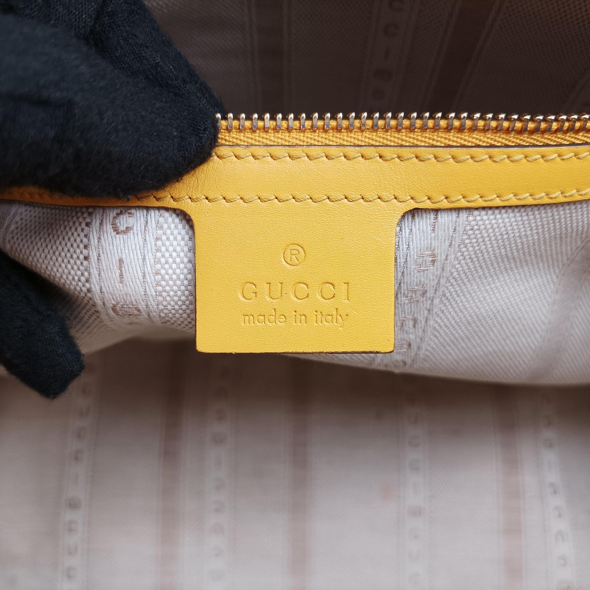 Pre-owned Gucci Bright Diamante Yellow Leather 354332 handbag | stylenewstar