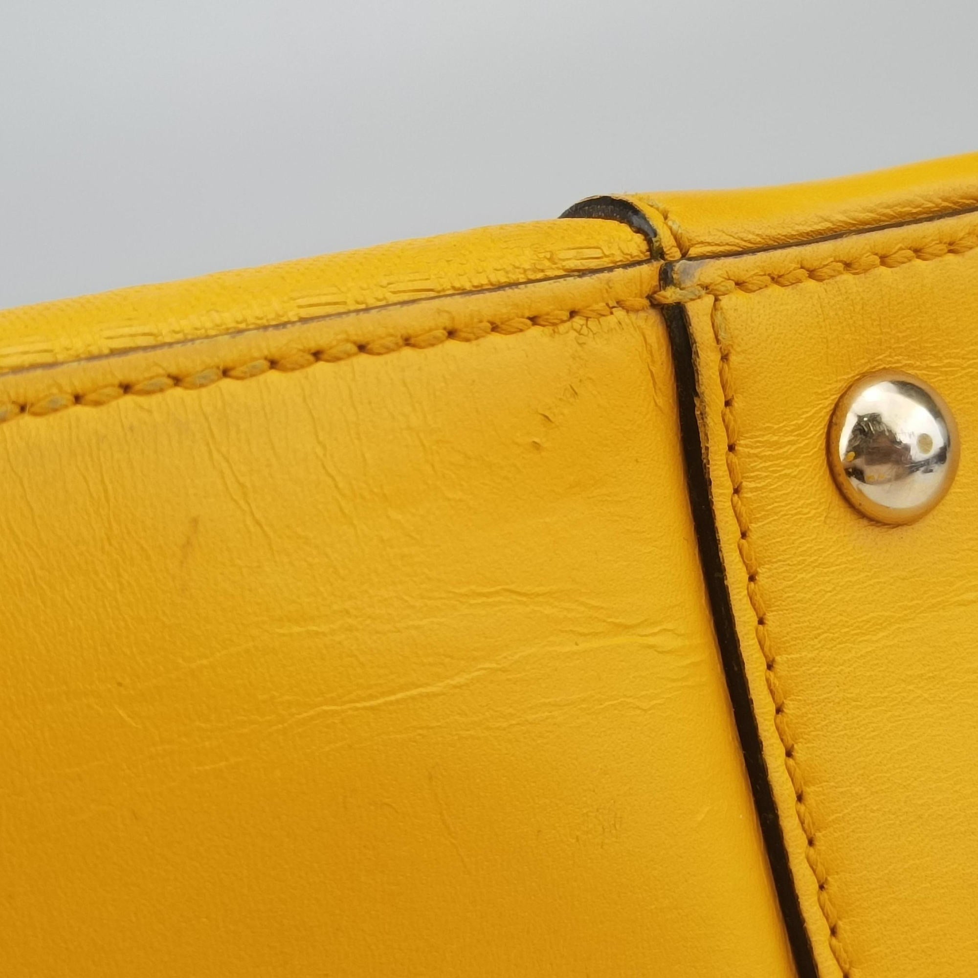 Pre-owned Gucci Bright Diamante Yellow Leather 354332 handbag | stylenewstar