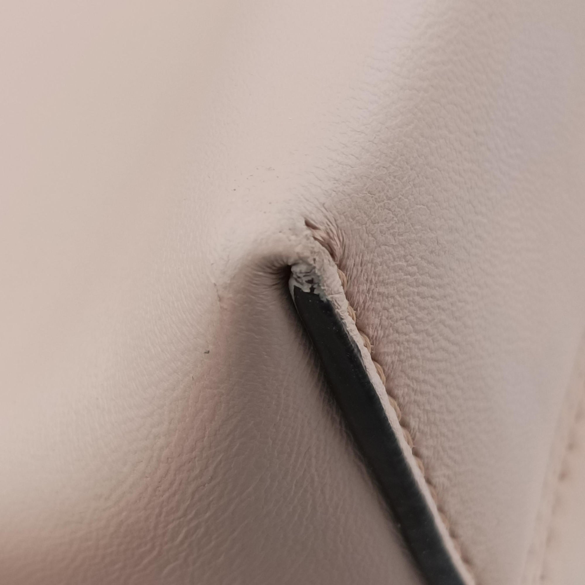 Pre-owned Fendi By the Way Pink Leather 8BL135 shoulderbag | stylenewstar