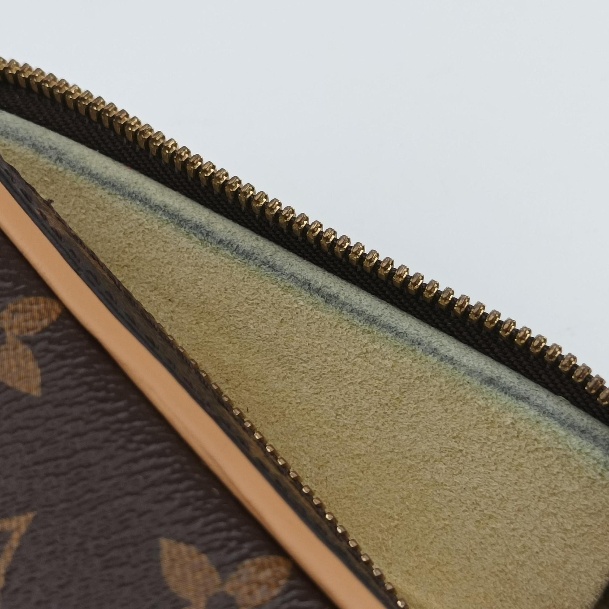 Pre-owned Louis Vuitton Valisette Vertical Brown Monogram Canvas×calf leather M68623 shoulderbag | stylenewstar