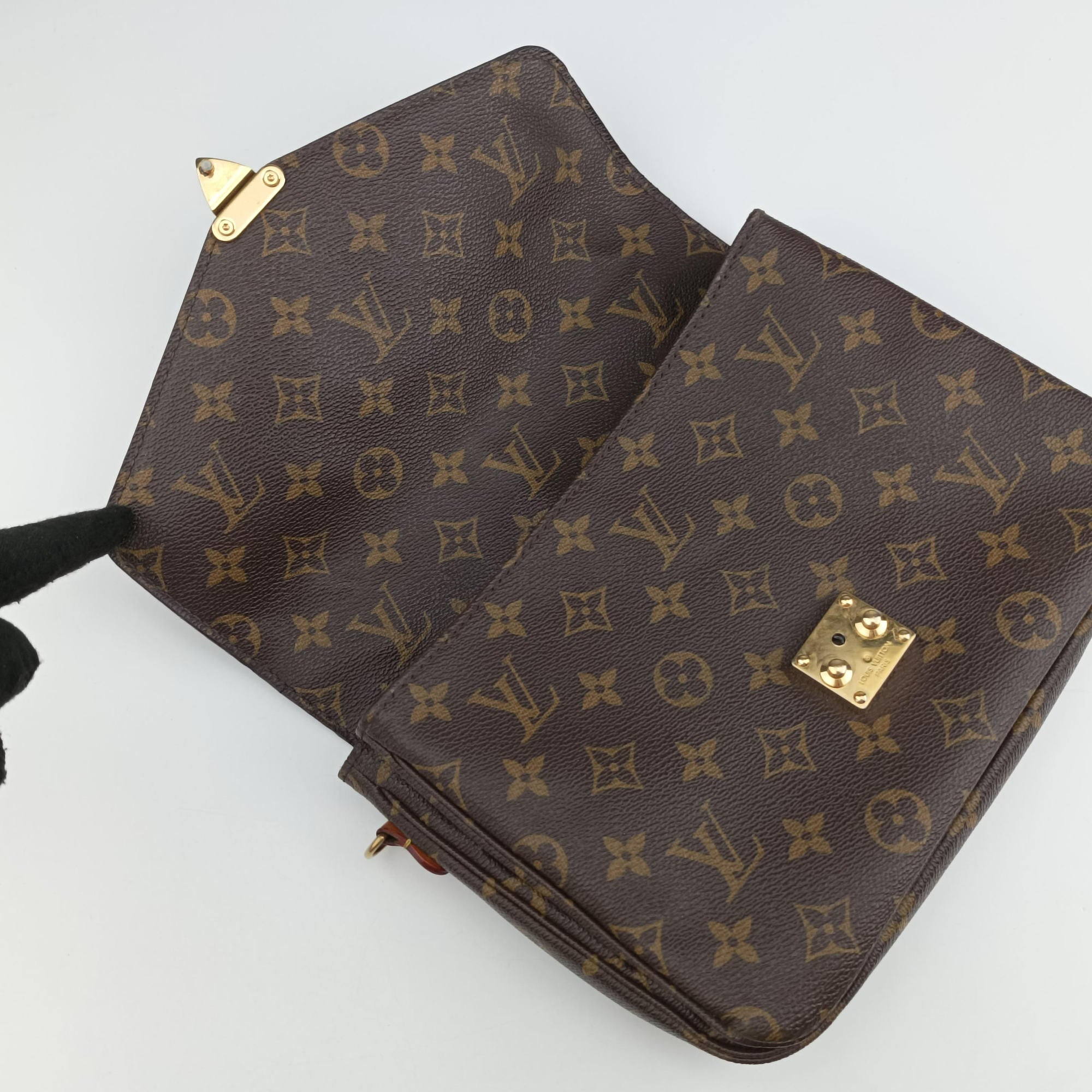 Secondhand Louis Vuitton Pochette Metis MM Brown Monogram Canvas M44875 shoulderbag | stylenewstar