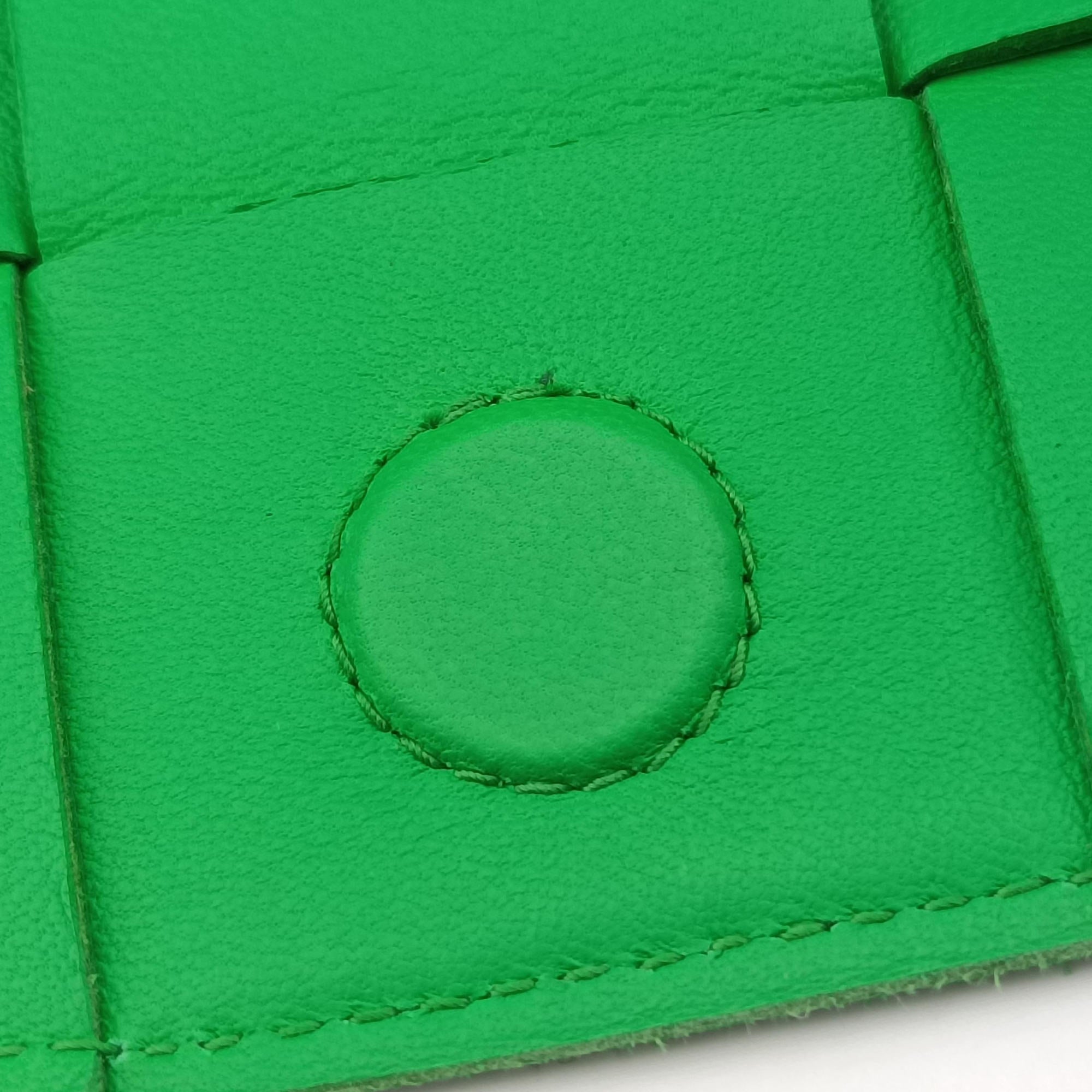 Pre-owned Bottega Veneta candy cassette Green lambskin  shoulderbag | stylenewstar