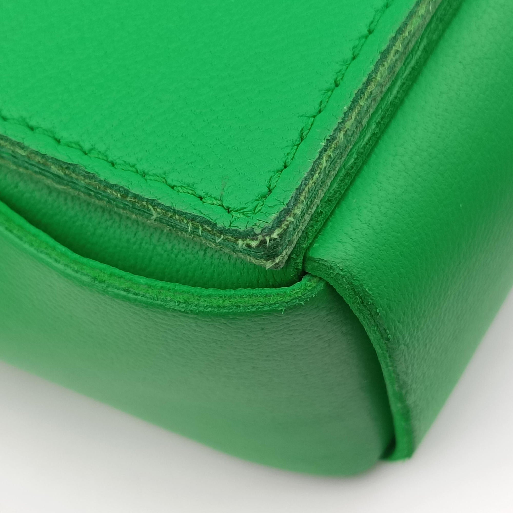 Pre-owned Bottega Veneta candy cassette Green lambskin  shoulderbag | stylenewstar