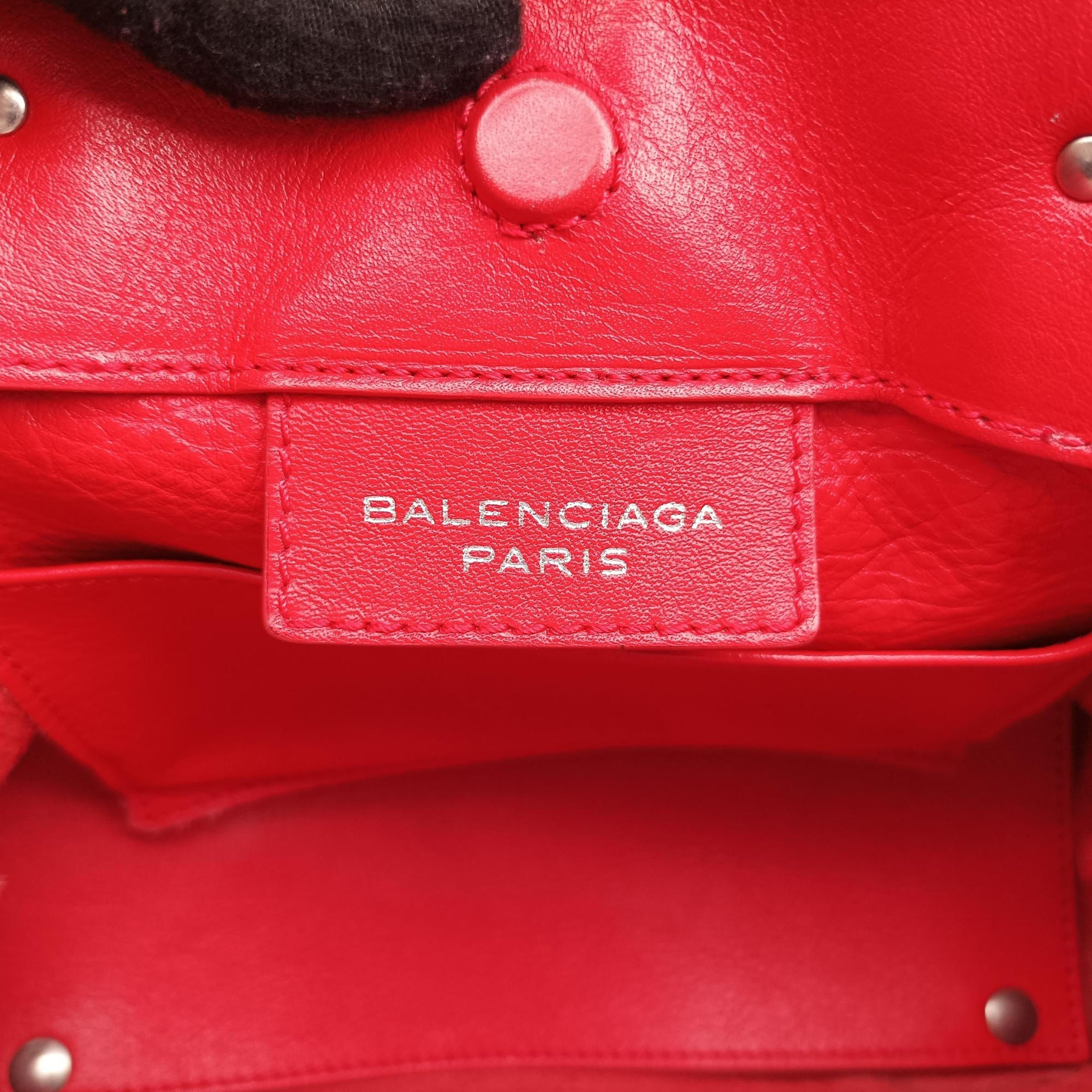 Pre-owned Balenciaga Paper A6 Zip Around Red Lambskin 370926 shoulderbag | stylenewstar