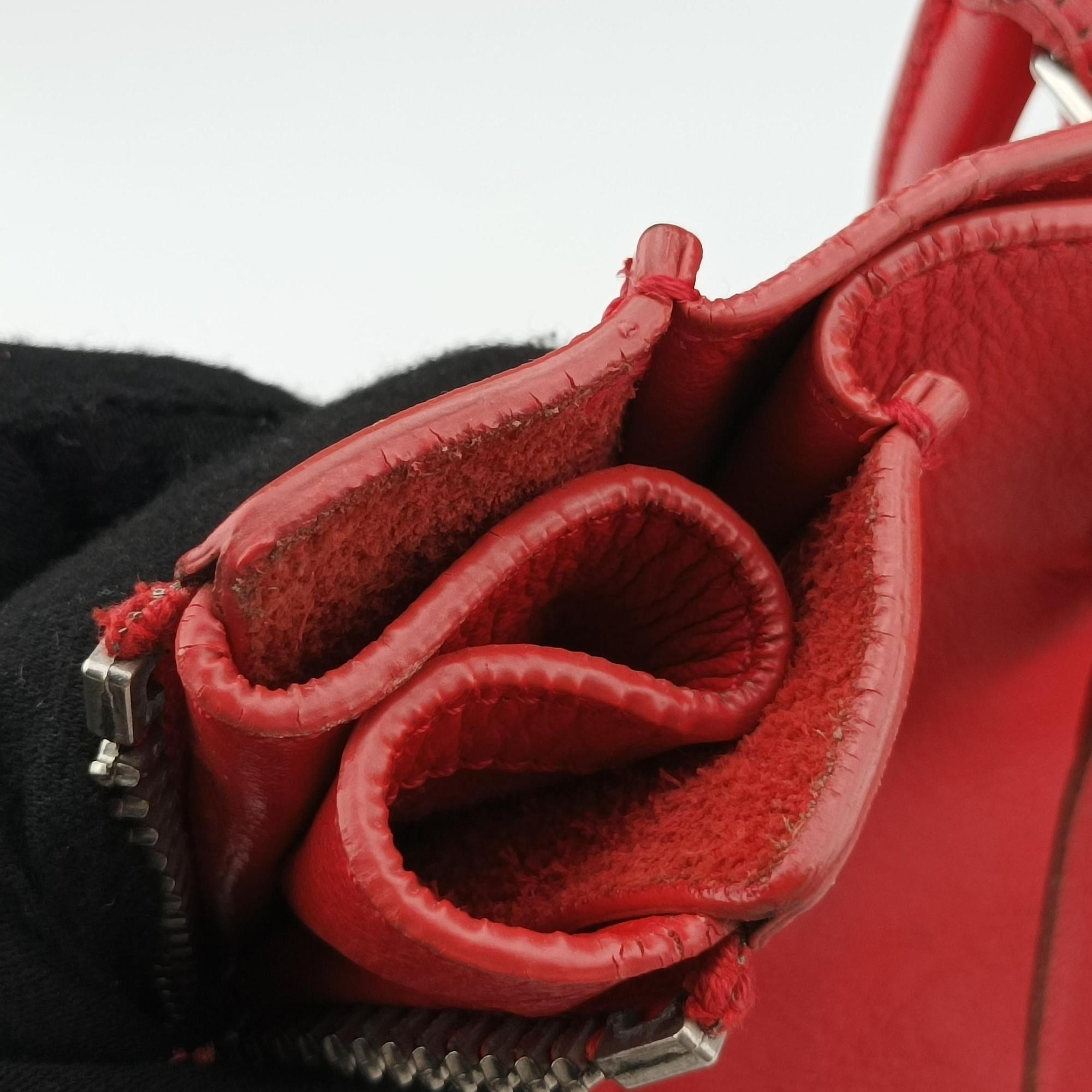 Pre-owned Balenciaga Paper A6 Zip Around Red Lambskin 370926 shoulderbag | stylenewstar