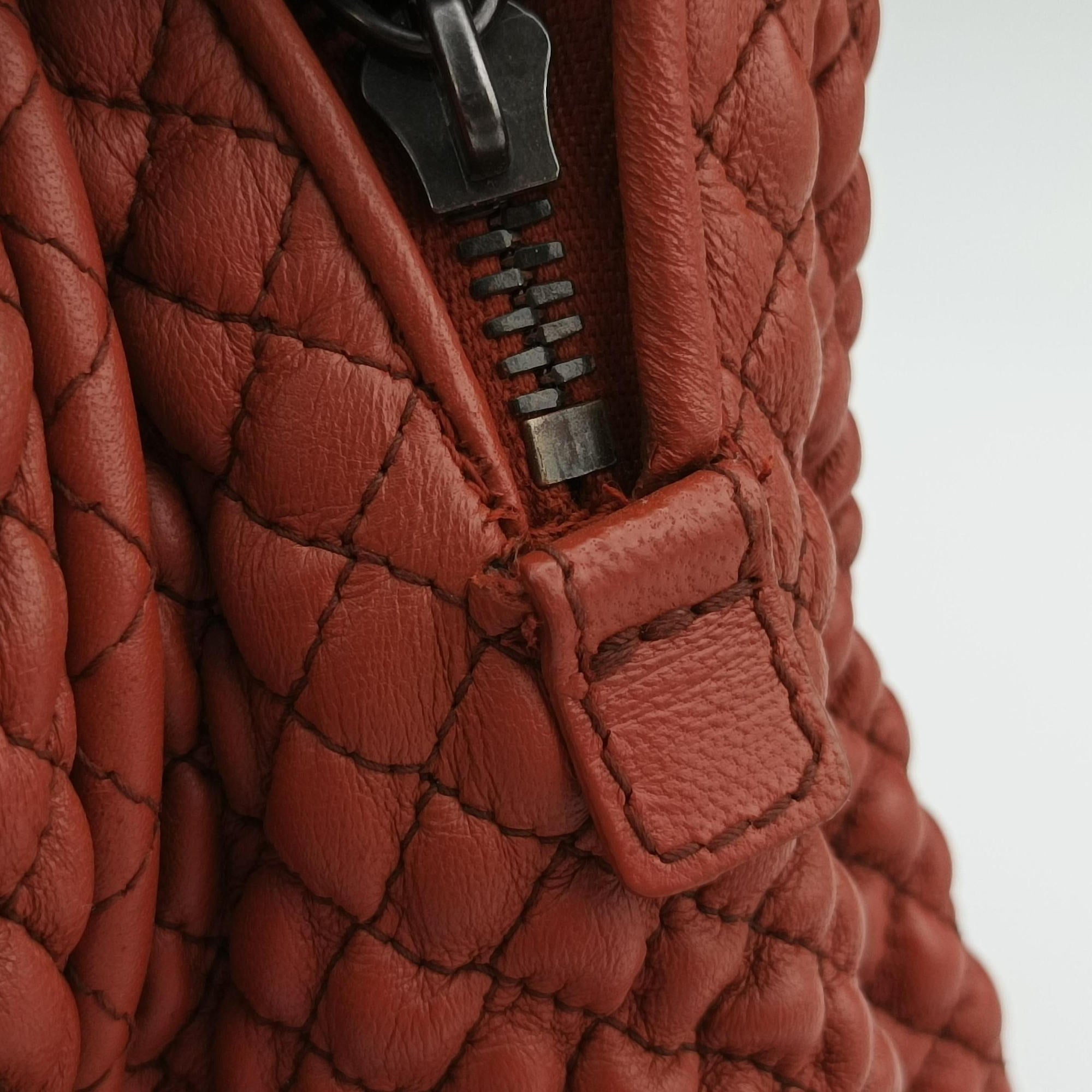 Pre-owned Bottega Veneta Intrecciato Maroon lambskin  handbag | stylenewstar