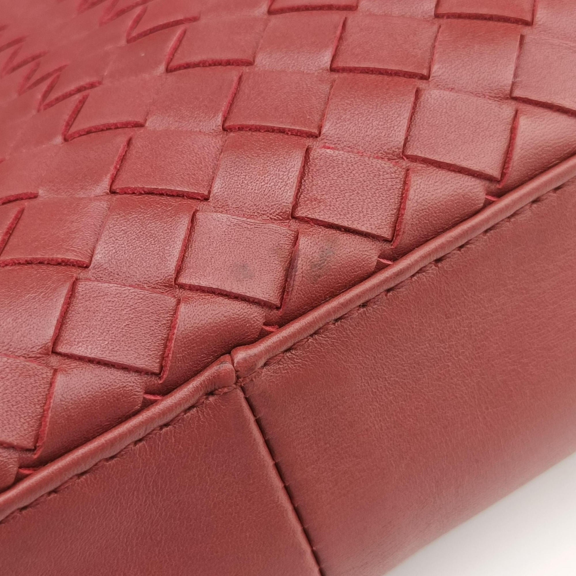 Pre-owned Bottega Veneta Intrecciato Shopper Acatl Red lambskin  handbag | stylenewstar
