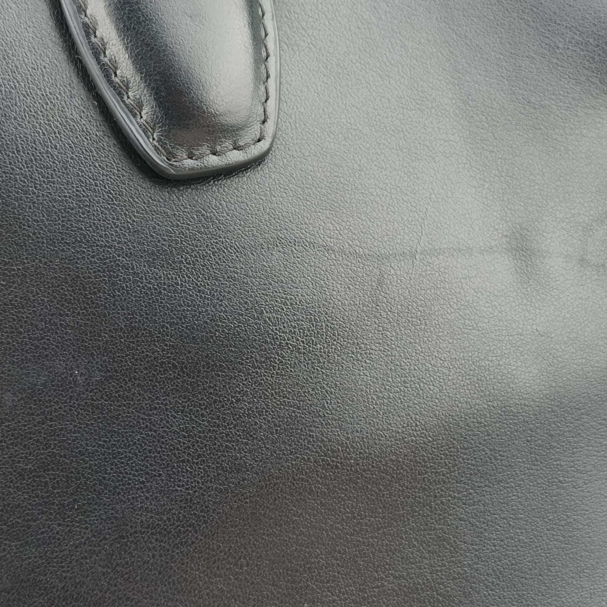 Pre-owned Ferragamo Gancini Black Leather FZ-21 H159 shoulderbag | stylenewstar