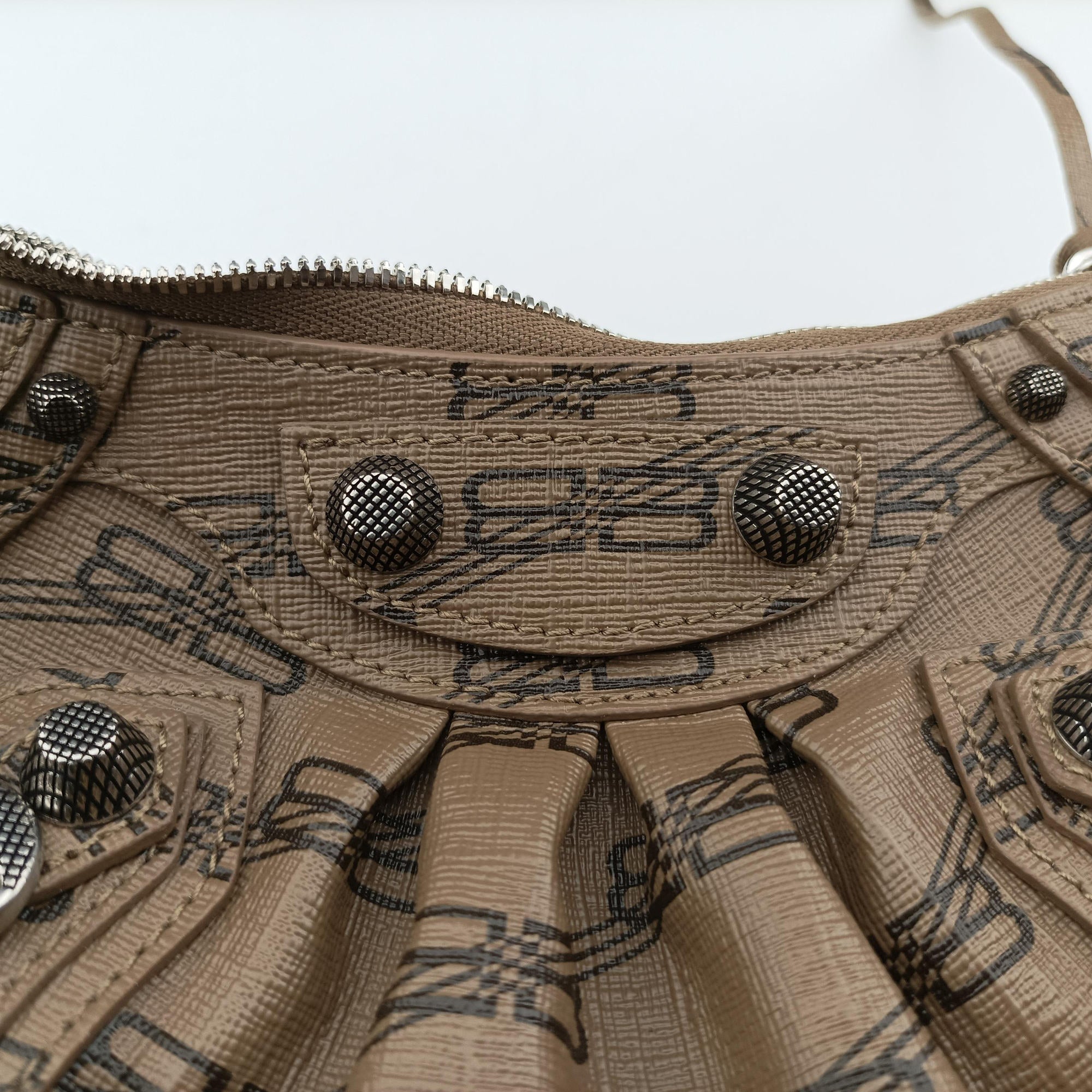 Pre-owned Balenciaga Le Cagole mini Brown Leather  shoulderbag | stylenewstar