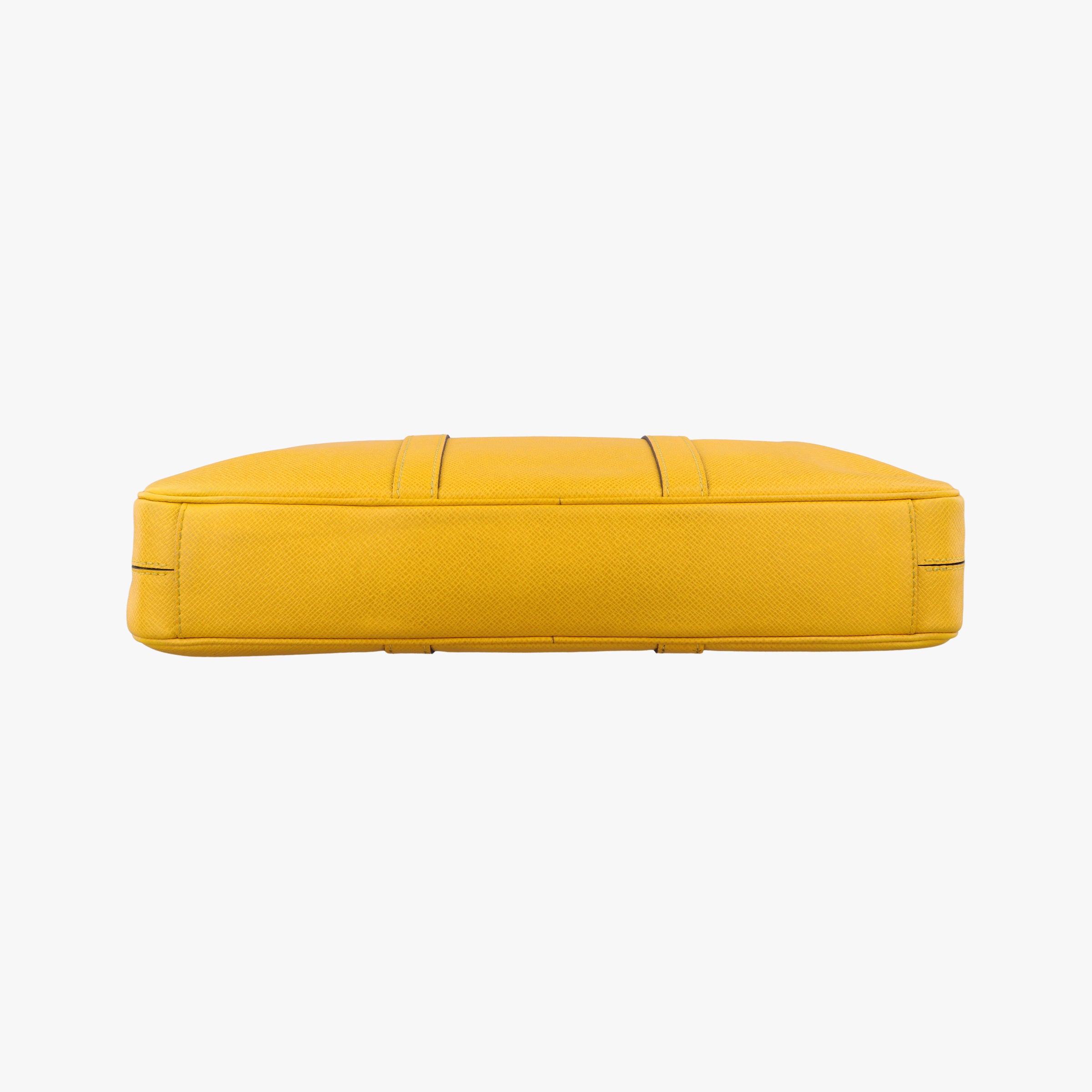 Pre-owned Louis Vuitton Porte Documents Voyage Jaune Taiga M30636 handbag | stylenewstar