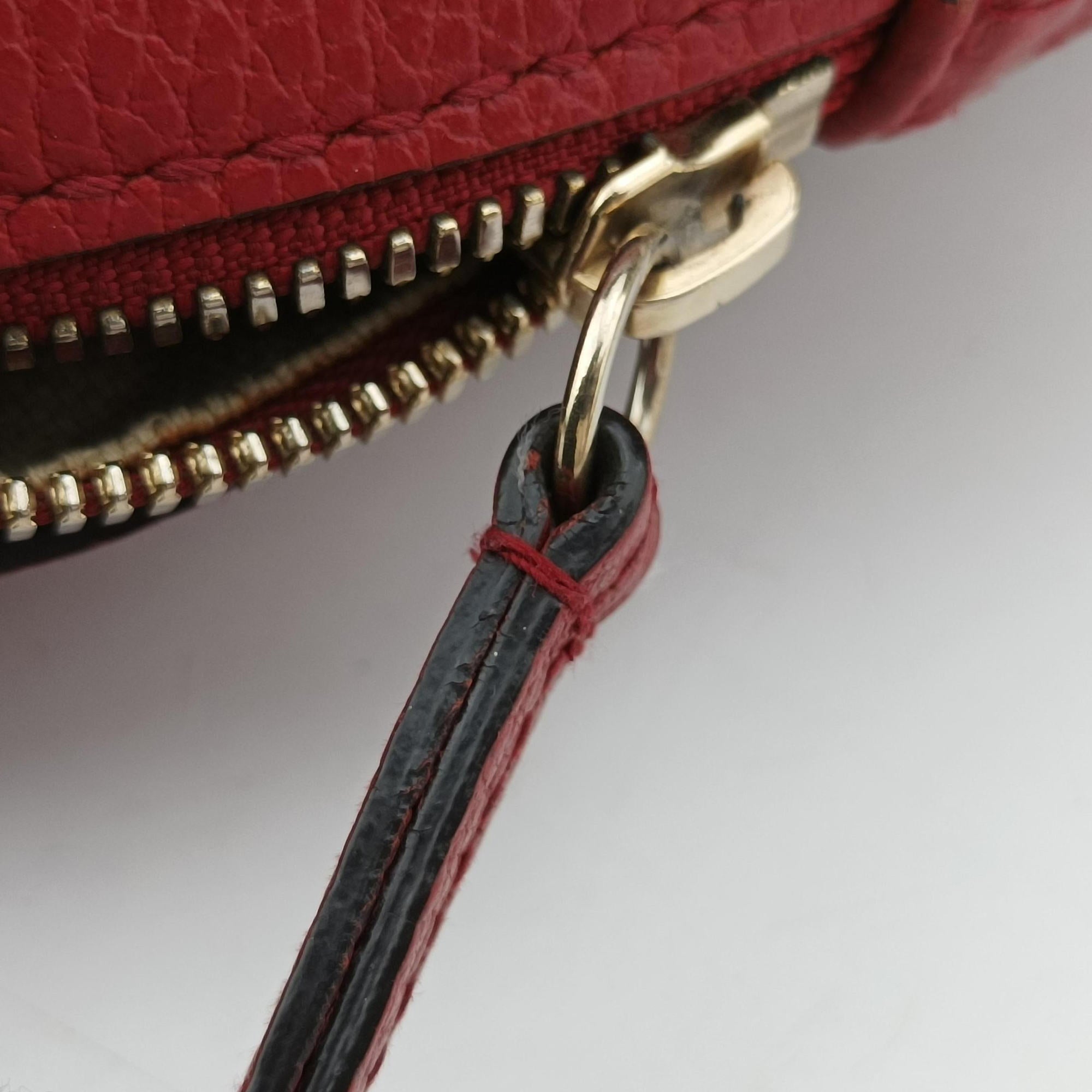 Pre-owned Gucci Soho Red Leather 431570 crossbodybag | stylenewstar