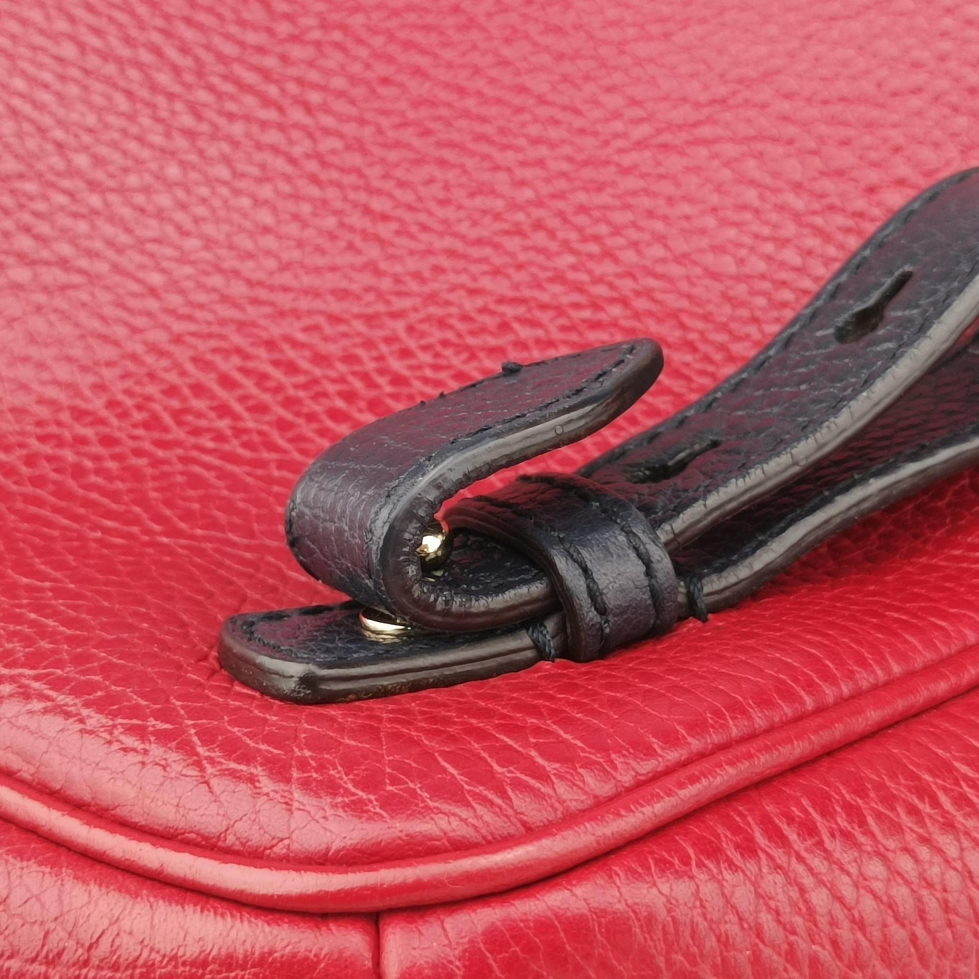Pre-owned Gucci Soho Red Leather 431570 crossbodybag | stylenewstar