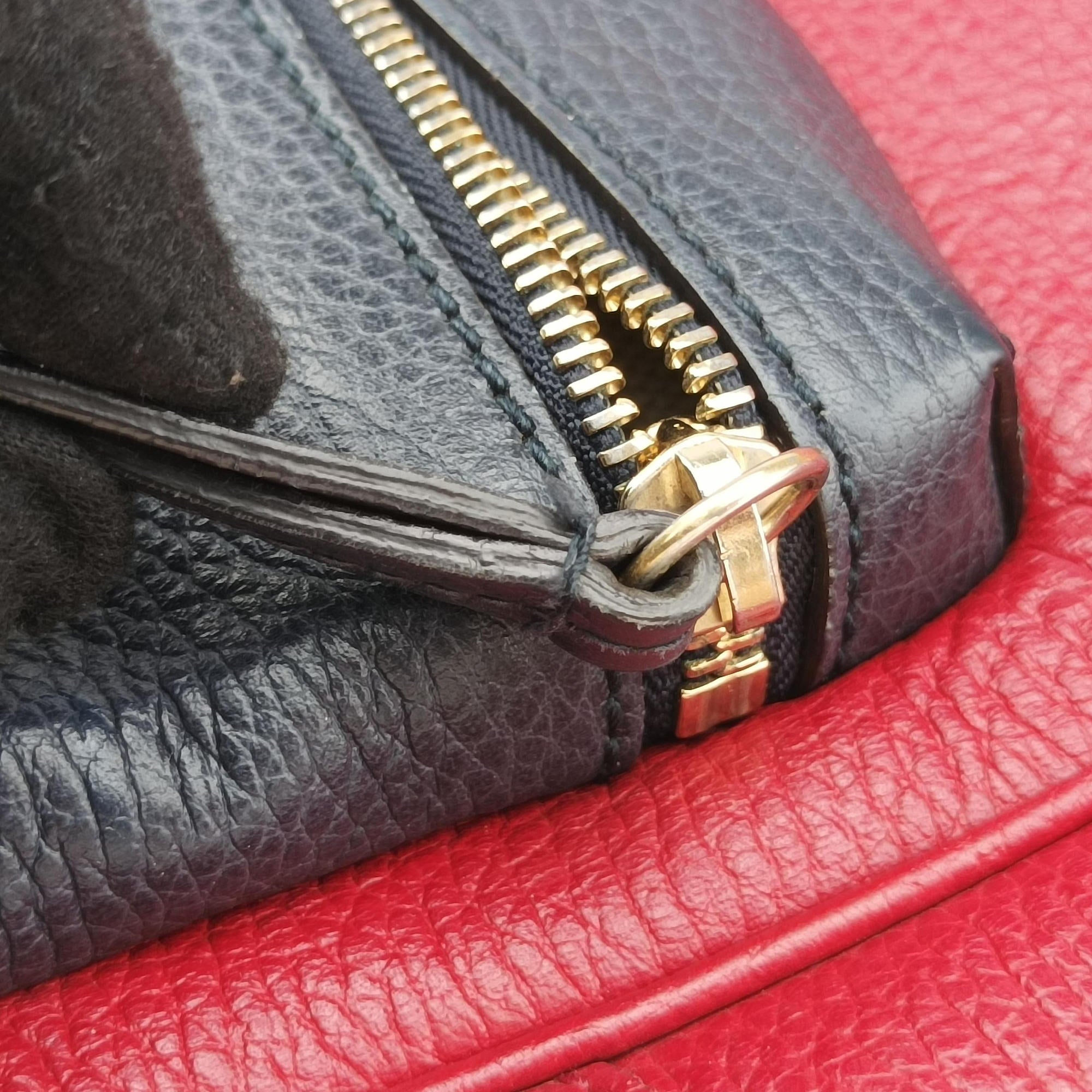 Pre-owned Gucci Soho Red Leather 431570 crossbodybag | stylenewstar