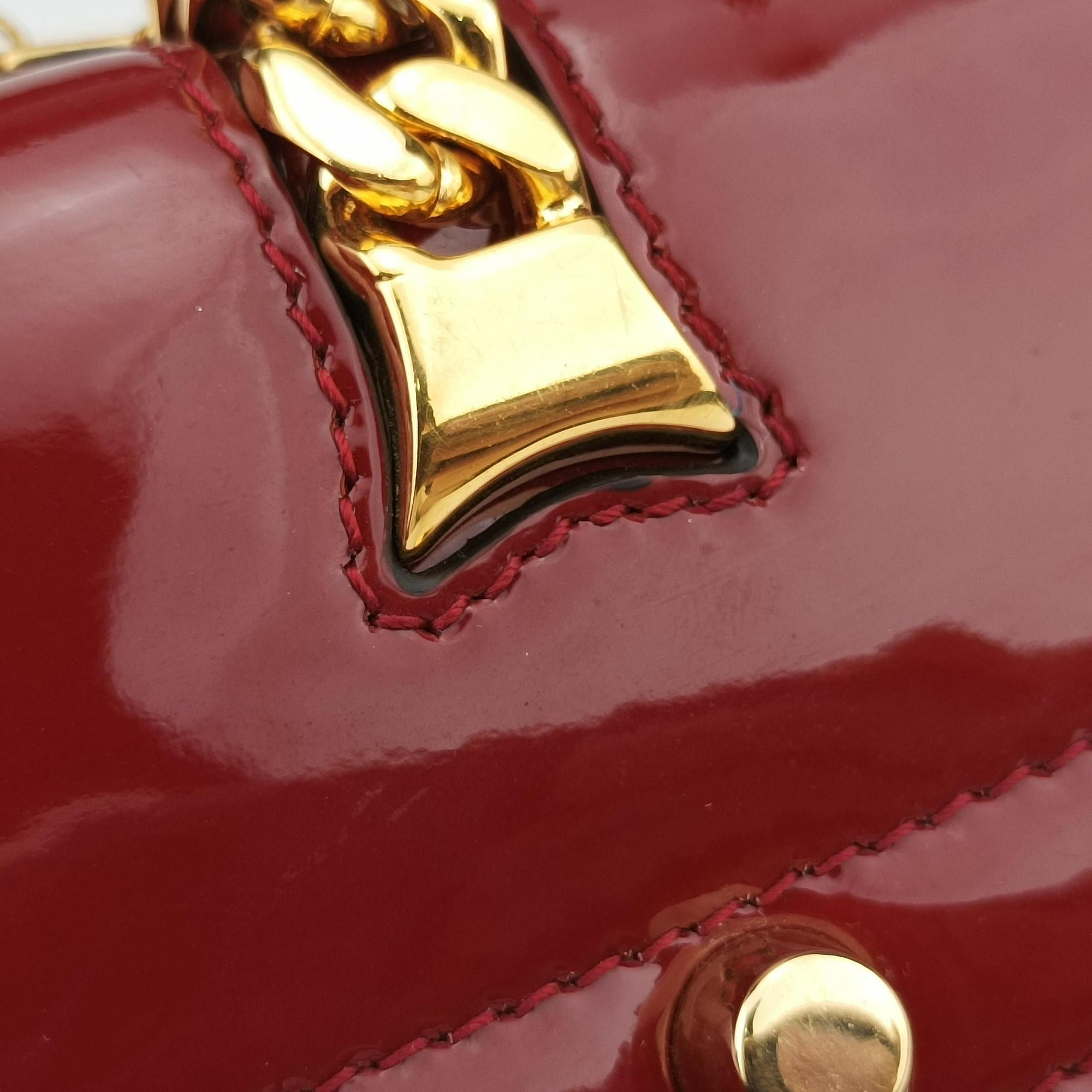 Pre-owned Gucci Sylvie Red Patent Leather 589479 shoulderbag | stylenewstar