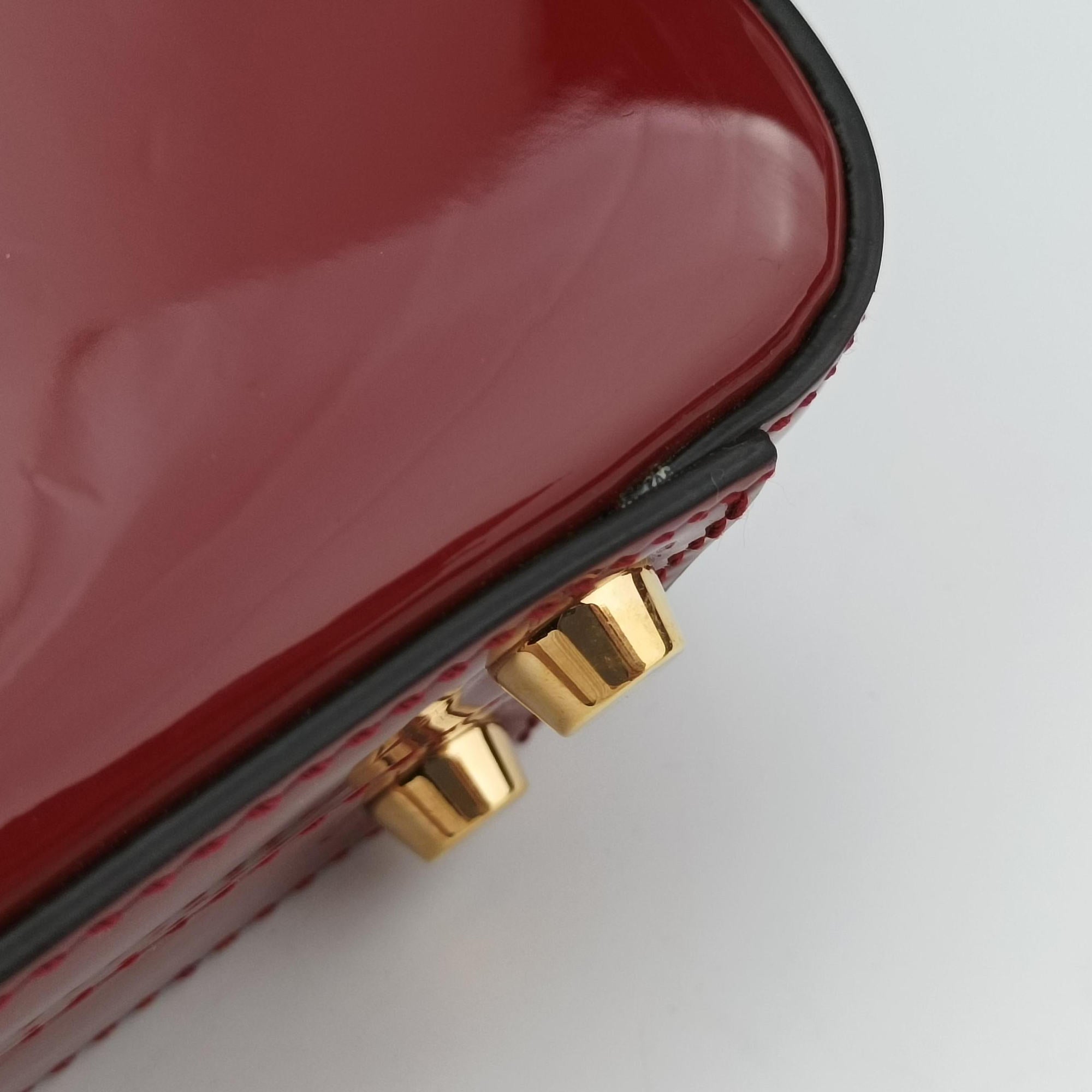 Pre-owned Gucci Sylvie Red Patent Leather 589479 shoulderbag | stylenewstar