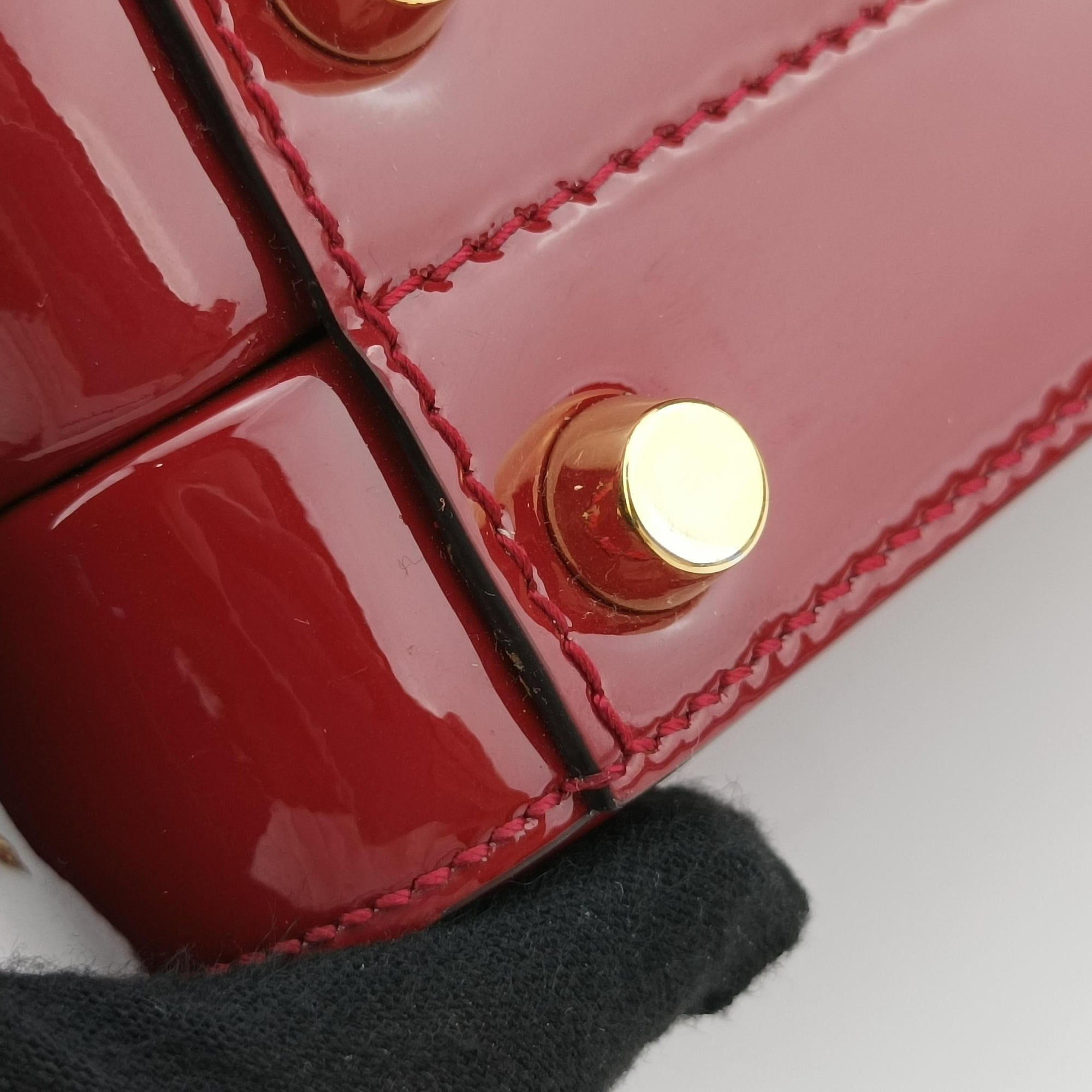 Pre-owned Gucci Sylvie Red Patent Leather 589479 shoulderbag | stylenewstar